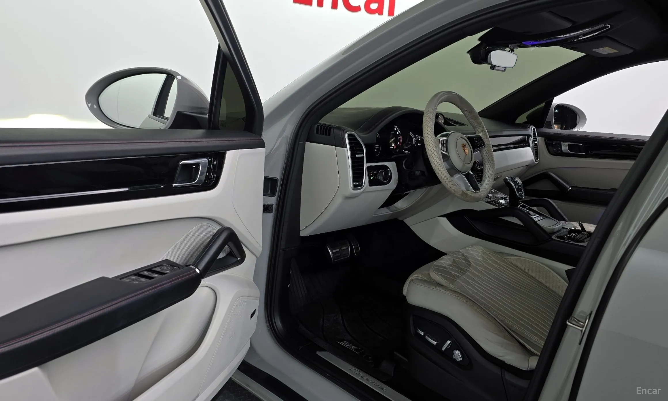 Porsche Cayenne (PO536) превью 11