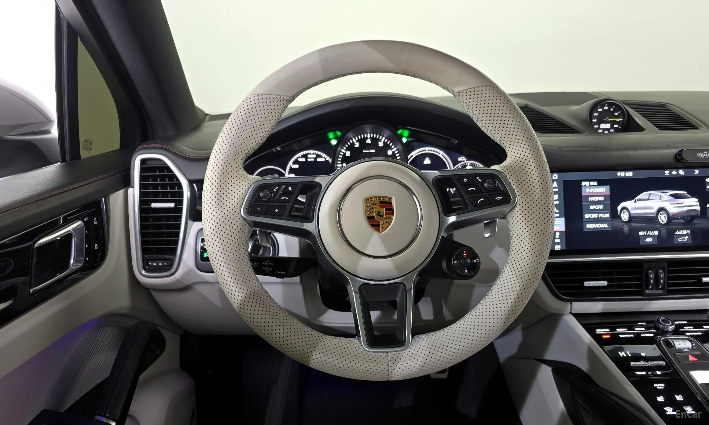 Porsche Cayenne (PO536) превью 13