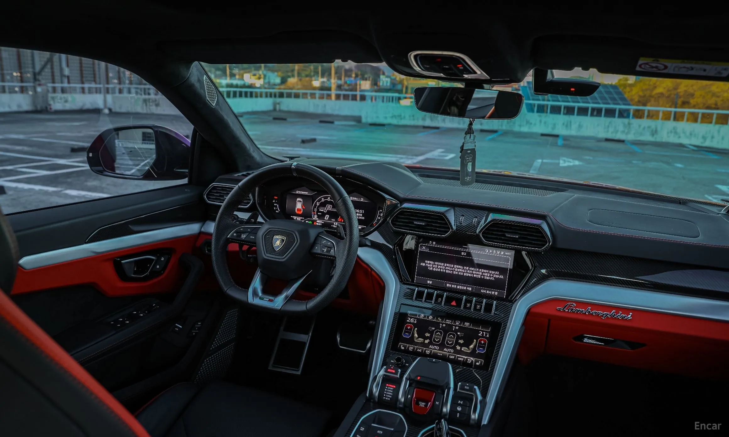 Lamborghini Urus превью 11