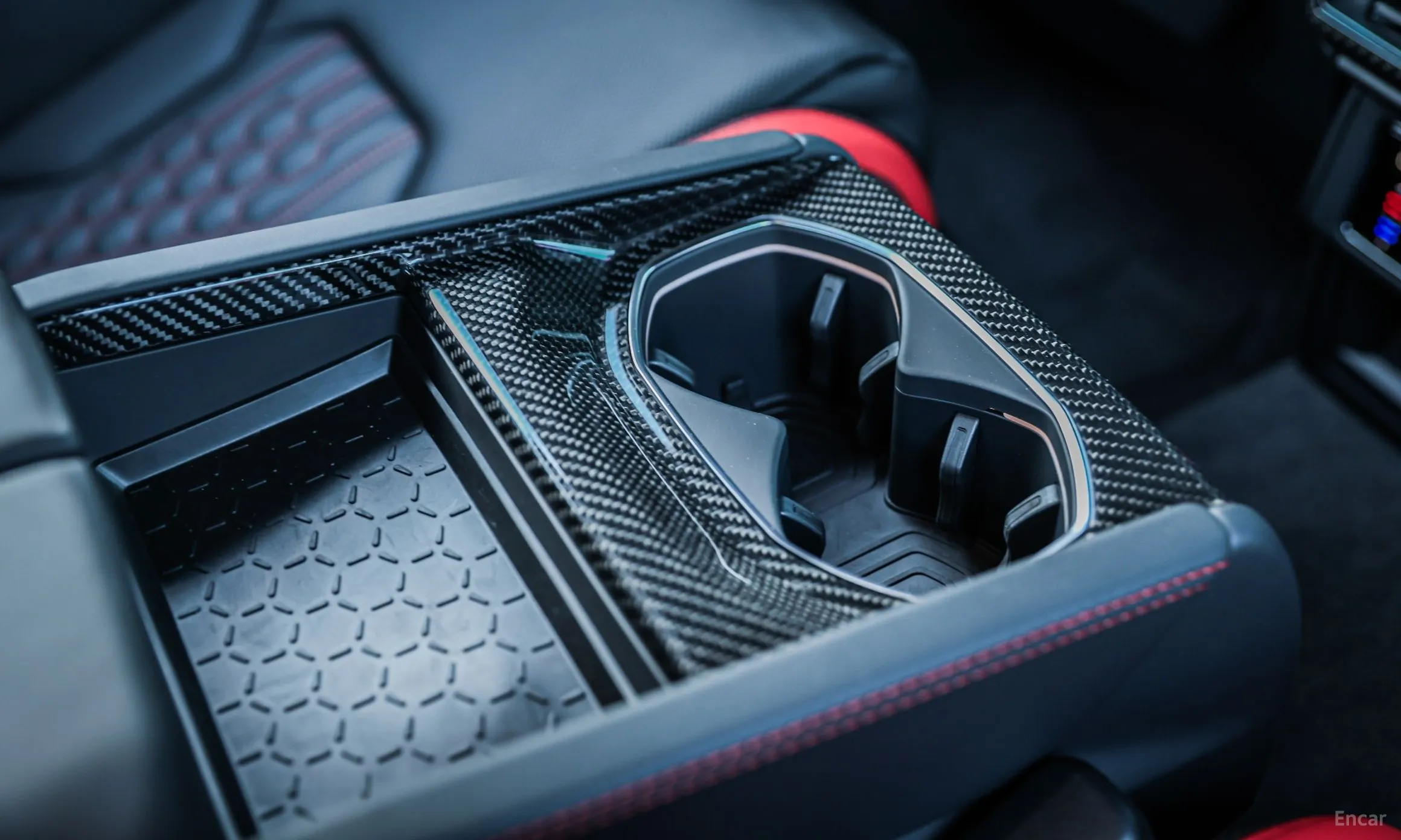 Lamborghini Urus превью 14