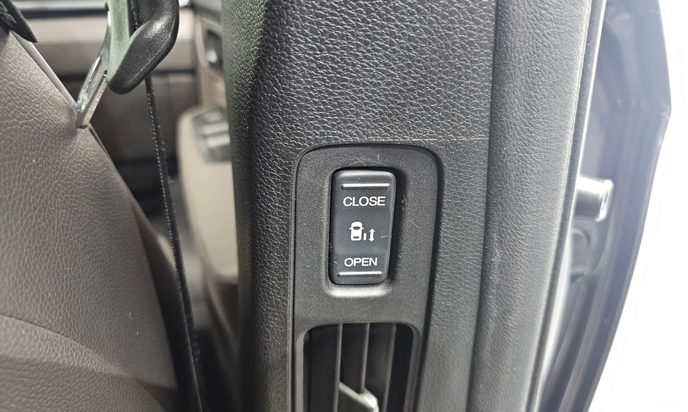 Honda Odyssey превью 18