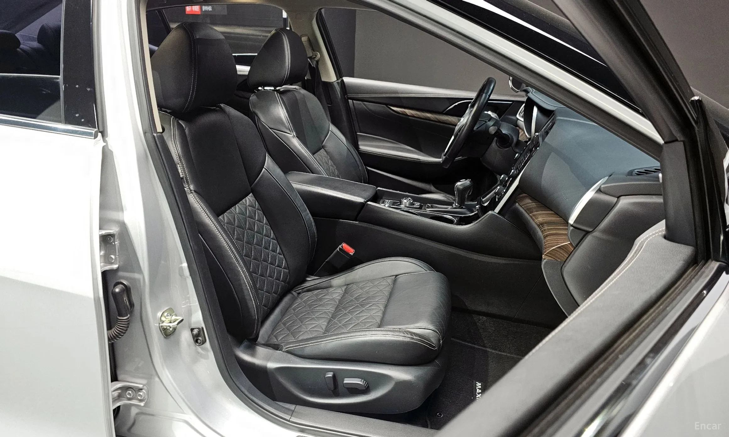 Nissan Maxima (A36) превью 10