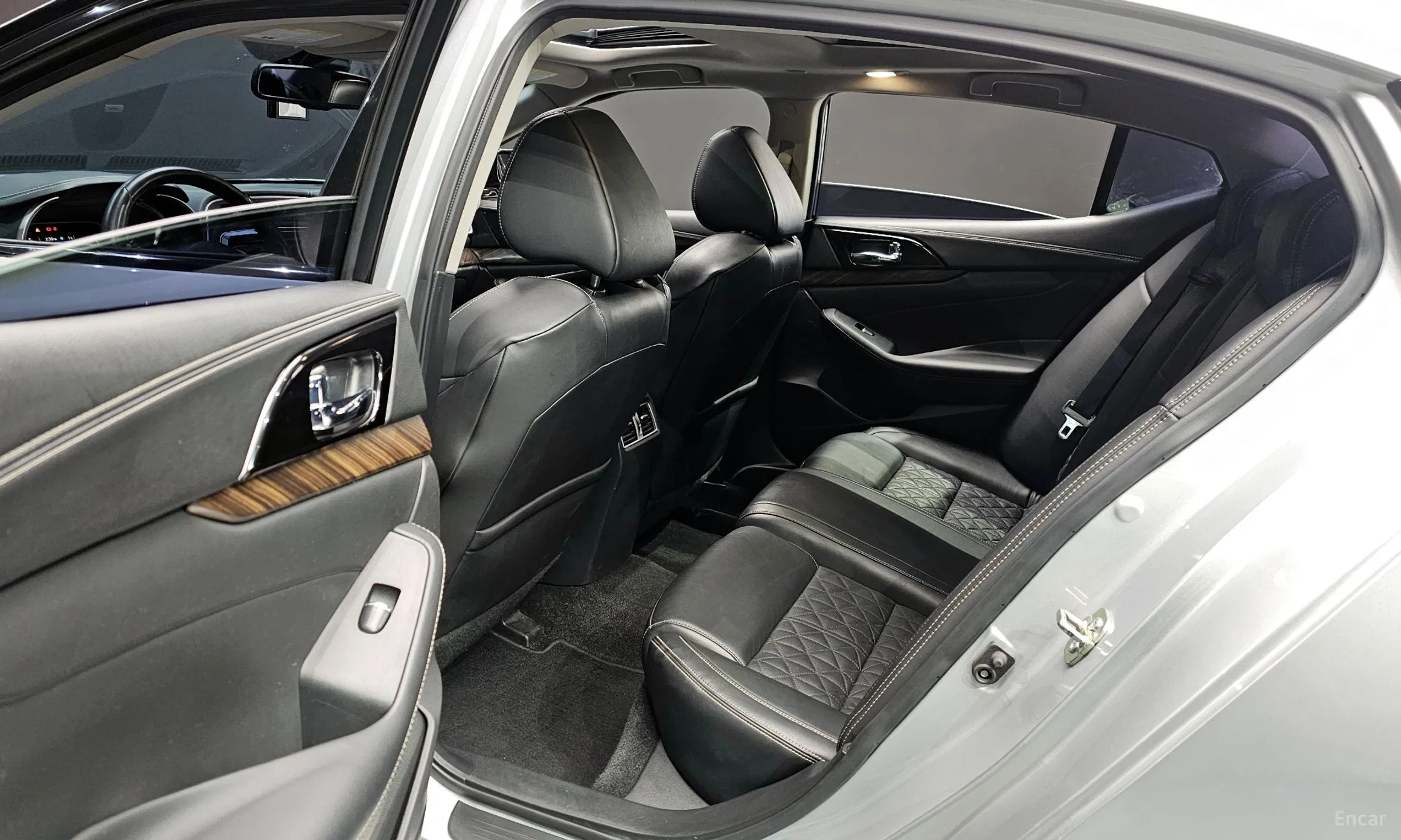 Nissan Maxima (A36) превью 12