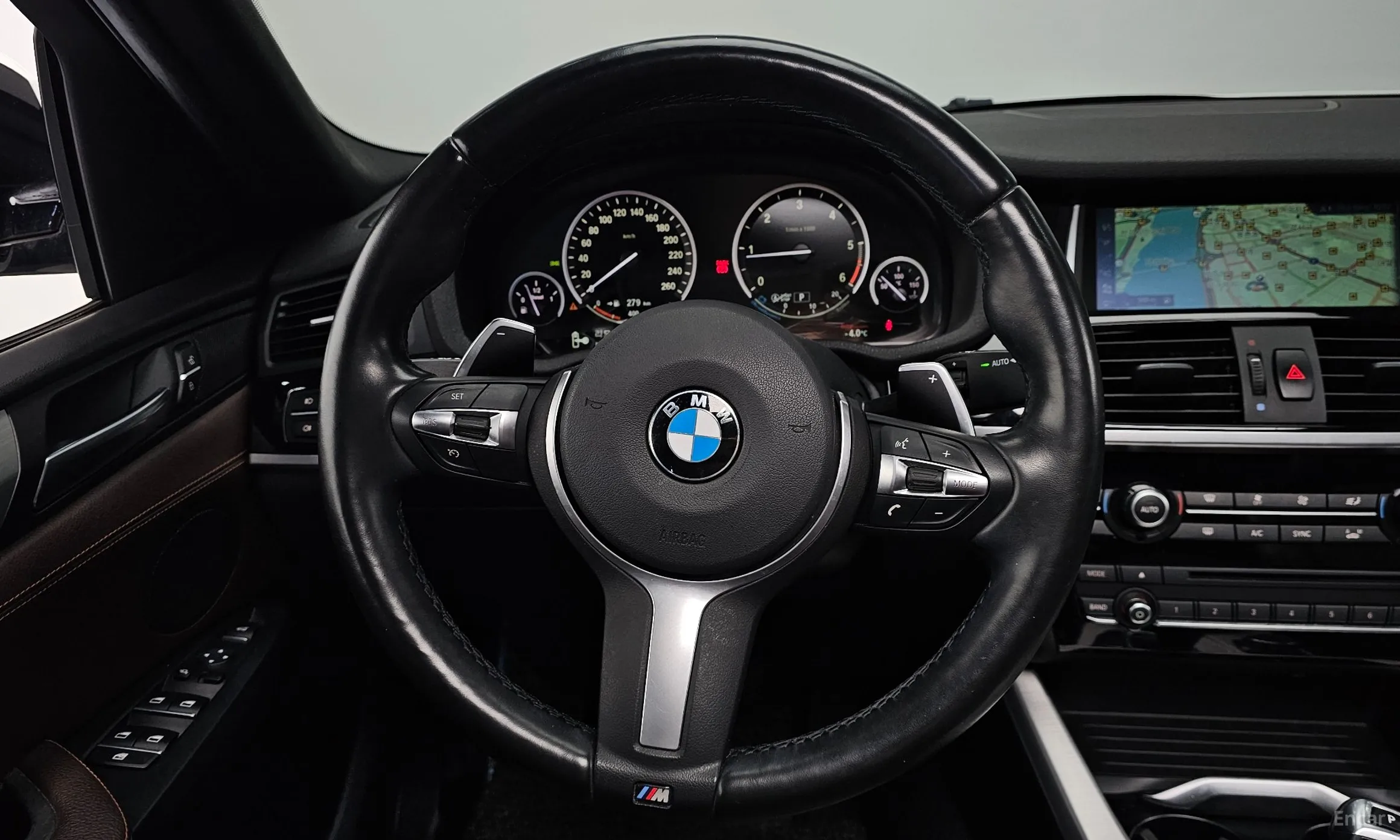BMW X4 (F26) превью 13