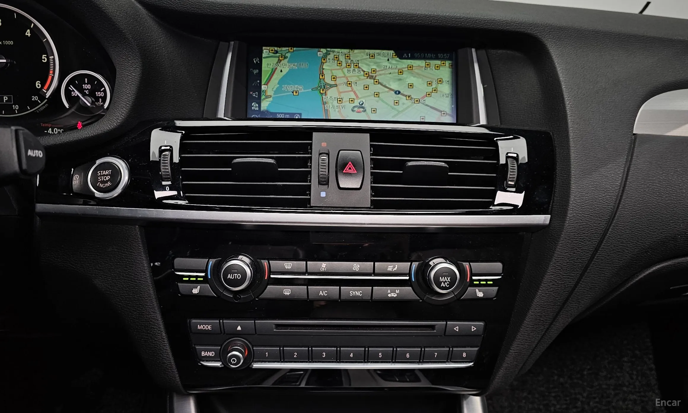 BMW X4 (F26) превью 14