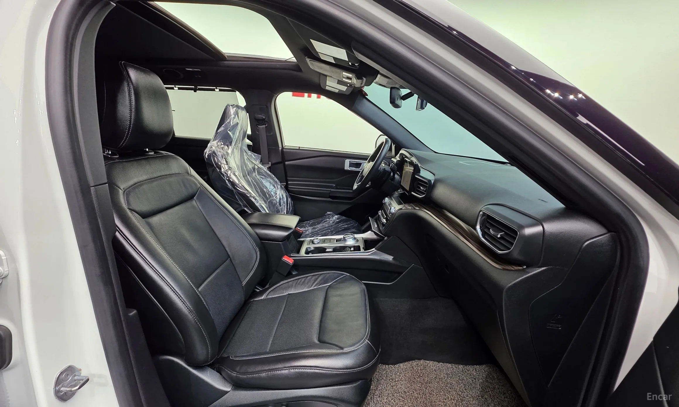 Ford Explorer 6th Generation превью 10