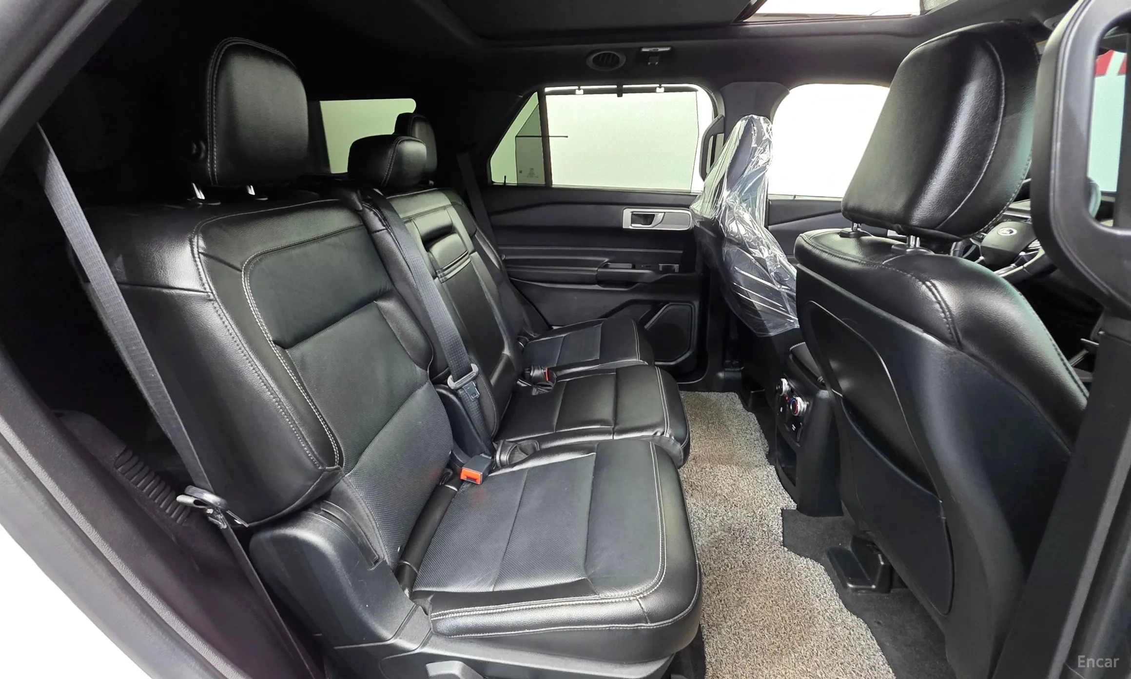Ford Explorer 6th Generation превью 19