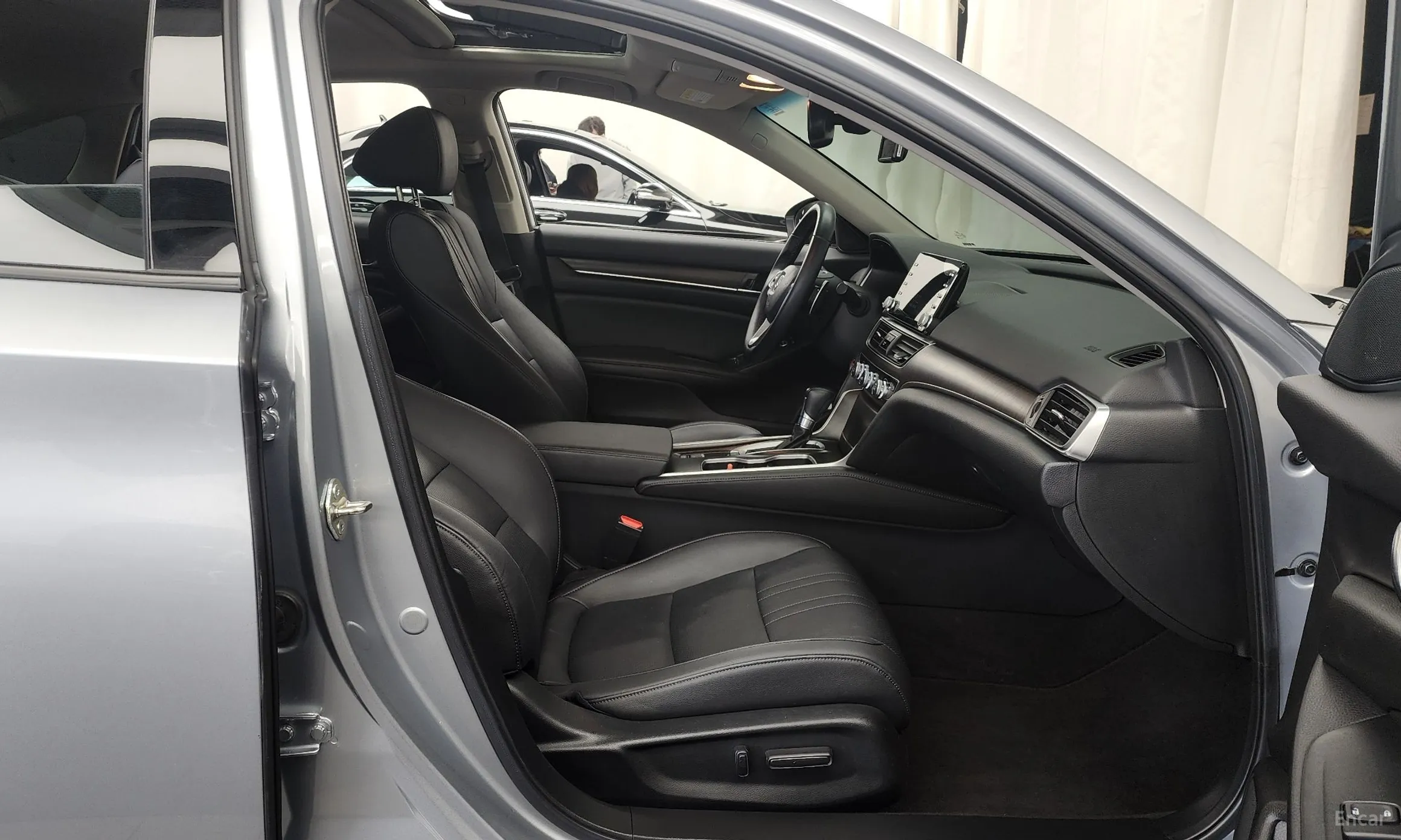 Honda Accord 10th Generation превью 11