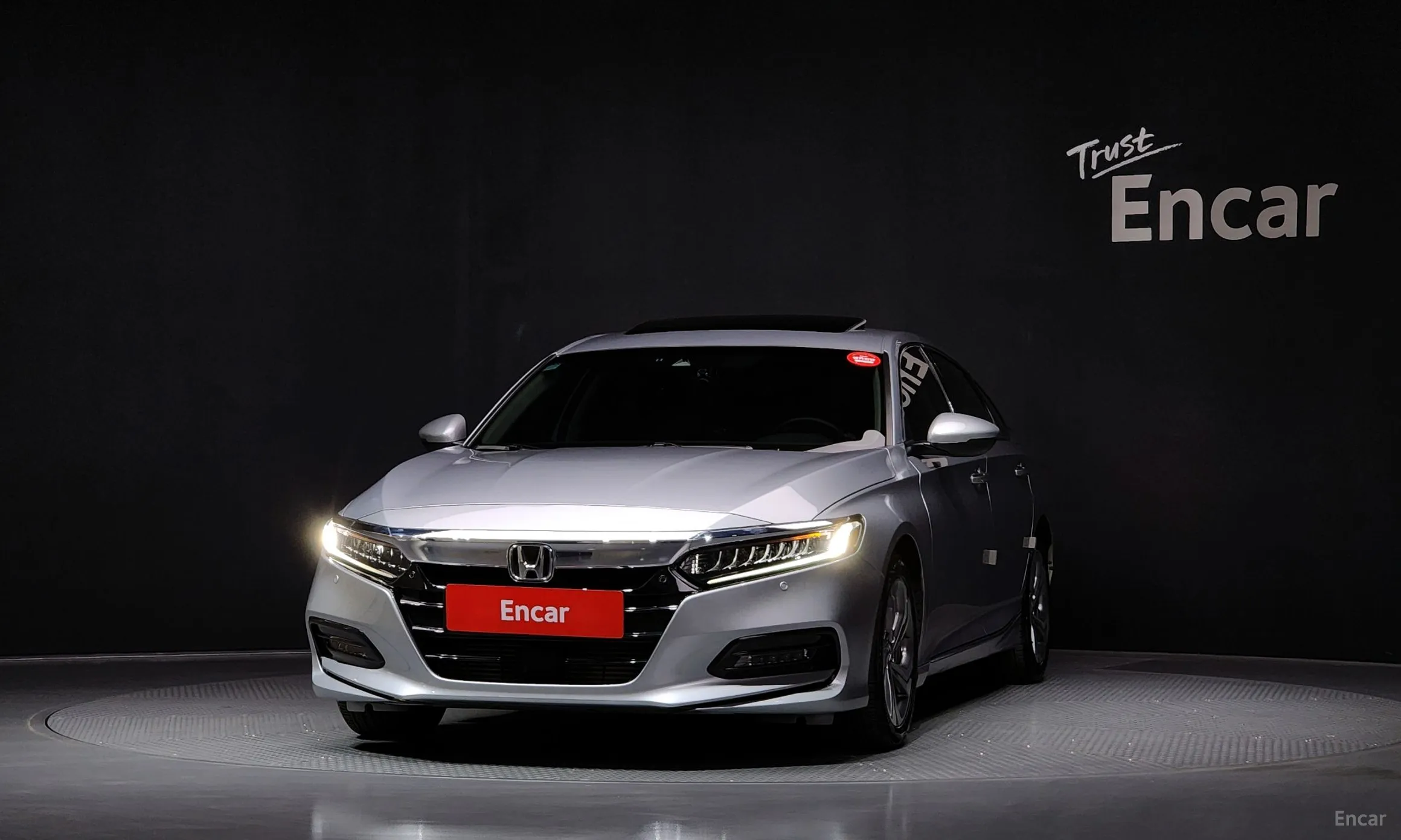 Honda Accord 10th Generation превью 3