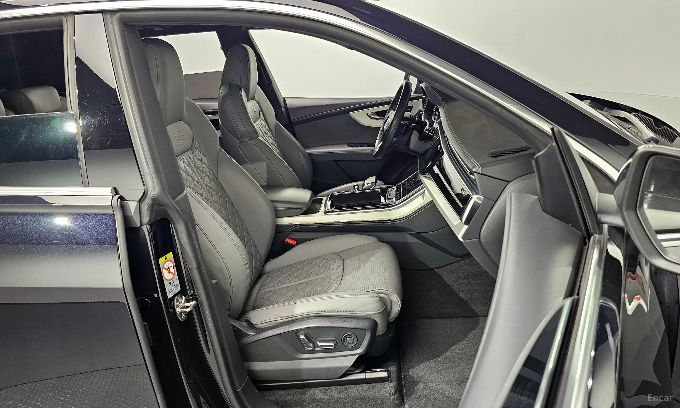 Audi Q8 (4M) превью 12