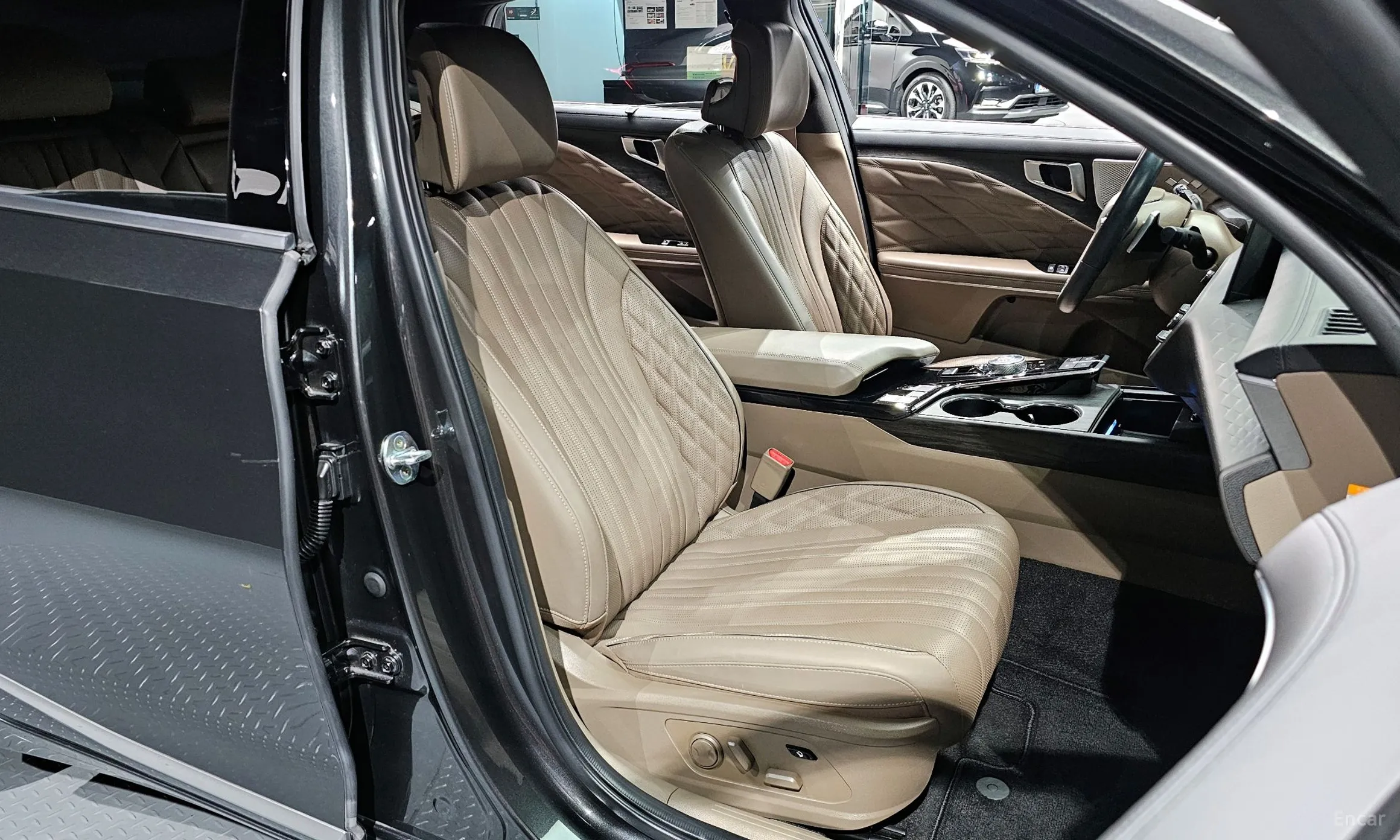 Kia K8 Hybrid превью 10