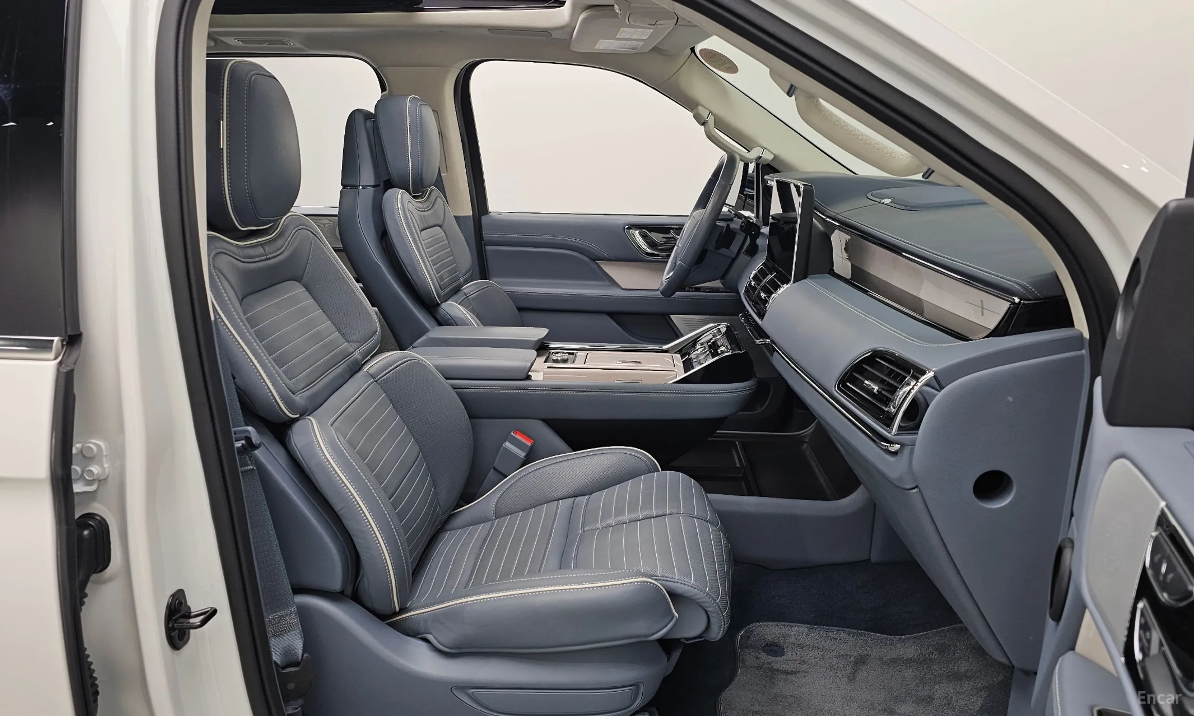 Lincoln Navigator 4th generation превью 11