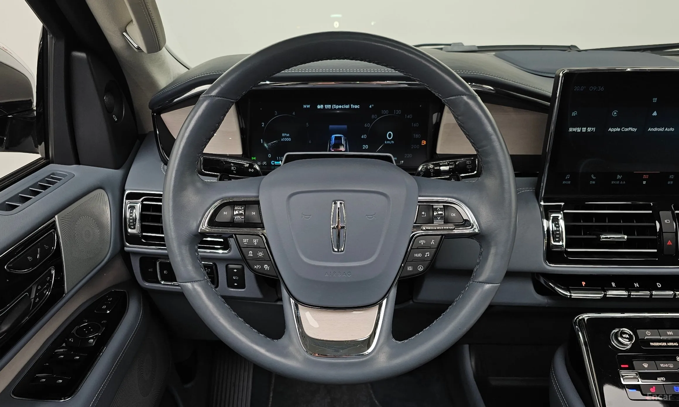 Lincoln Navigator 4th generation превью 13
