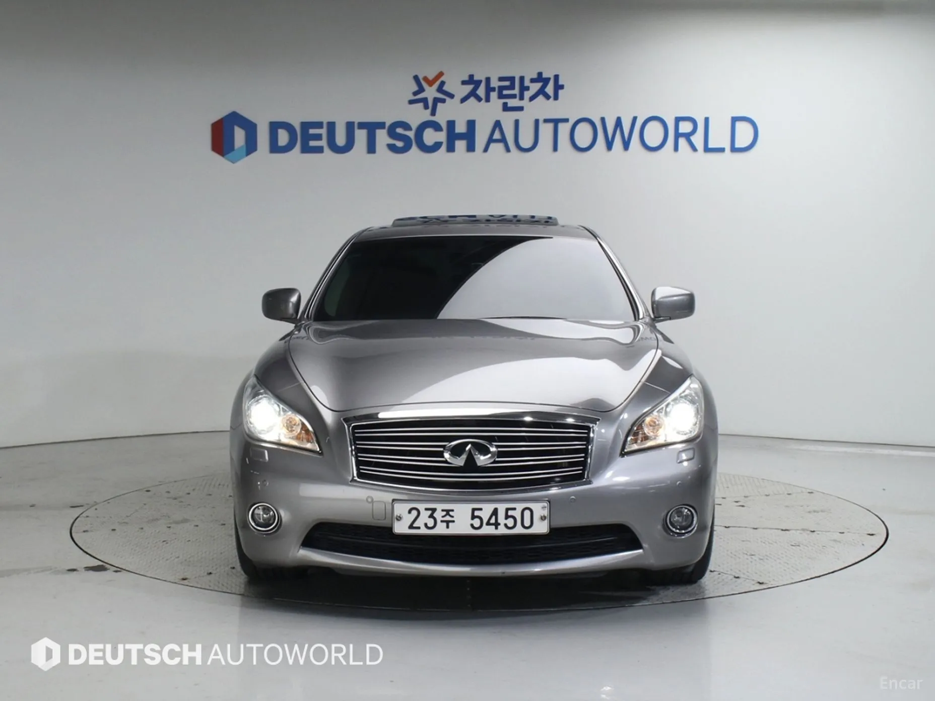 Infiniti Q70 превью 3