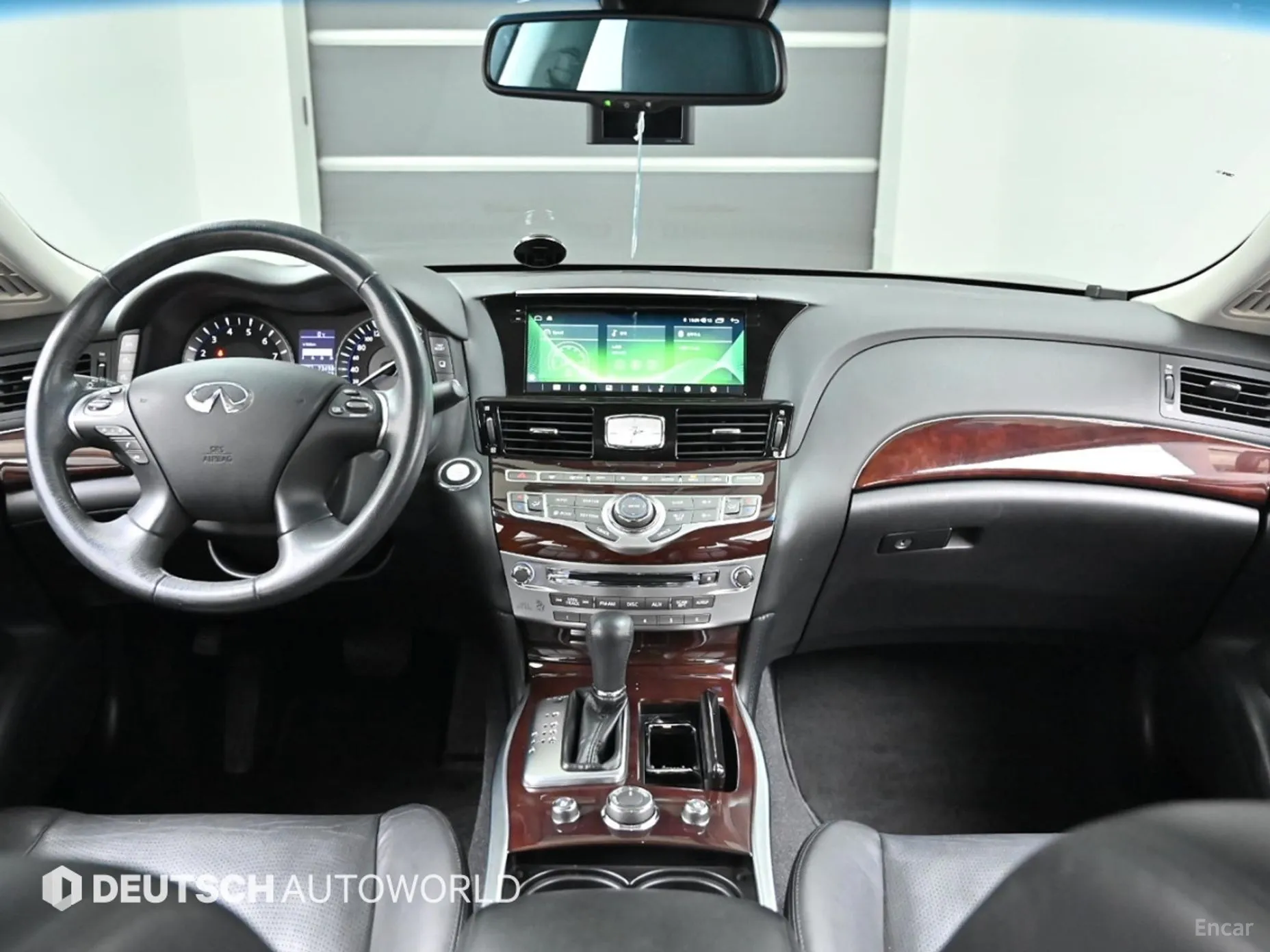 Infiniti Q70 превью 7