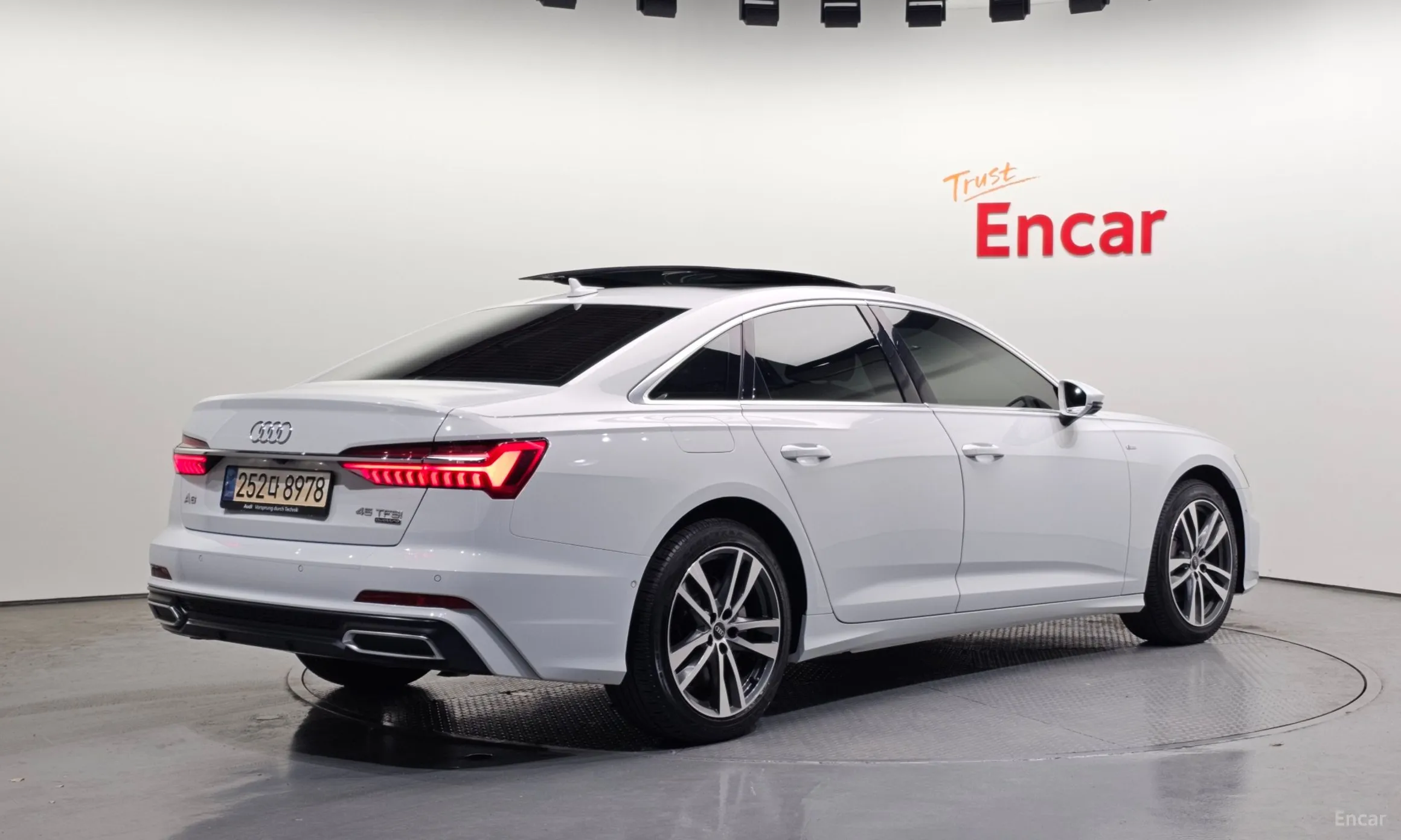 Audi A6 (C8) превью 2