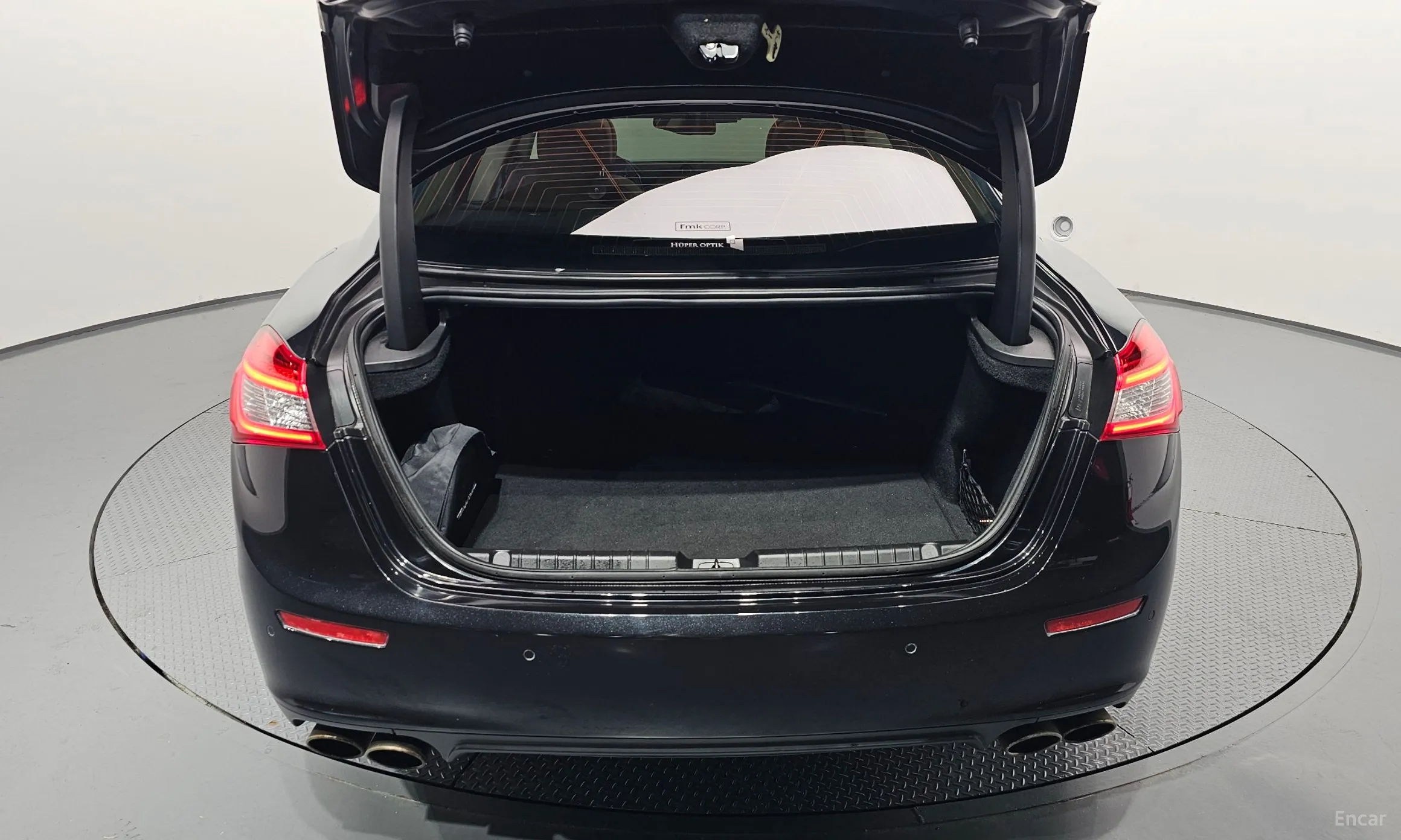 Maserati Ghibli превью 20