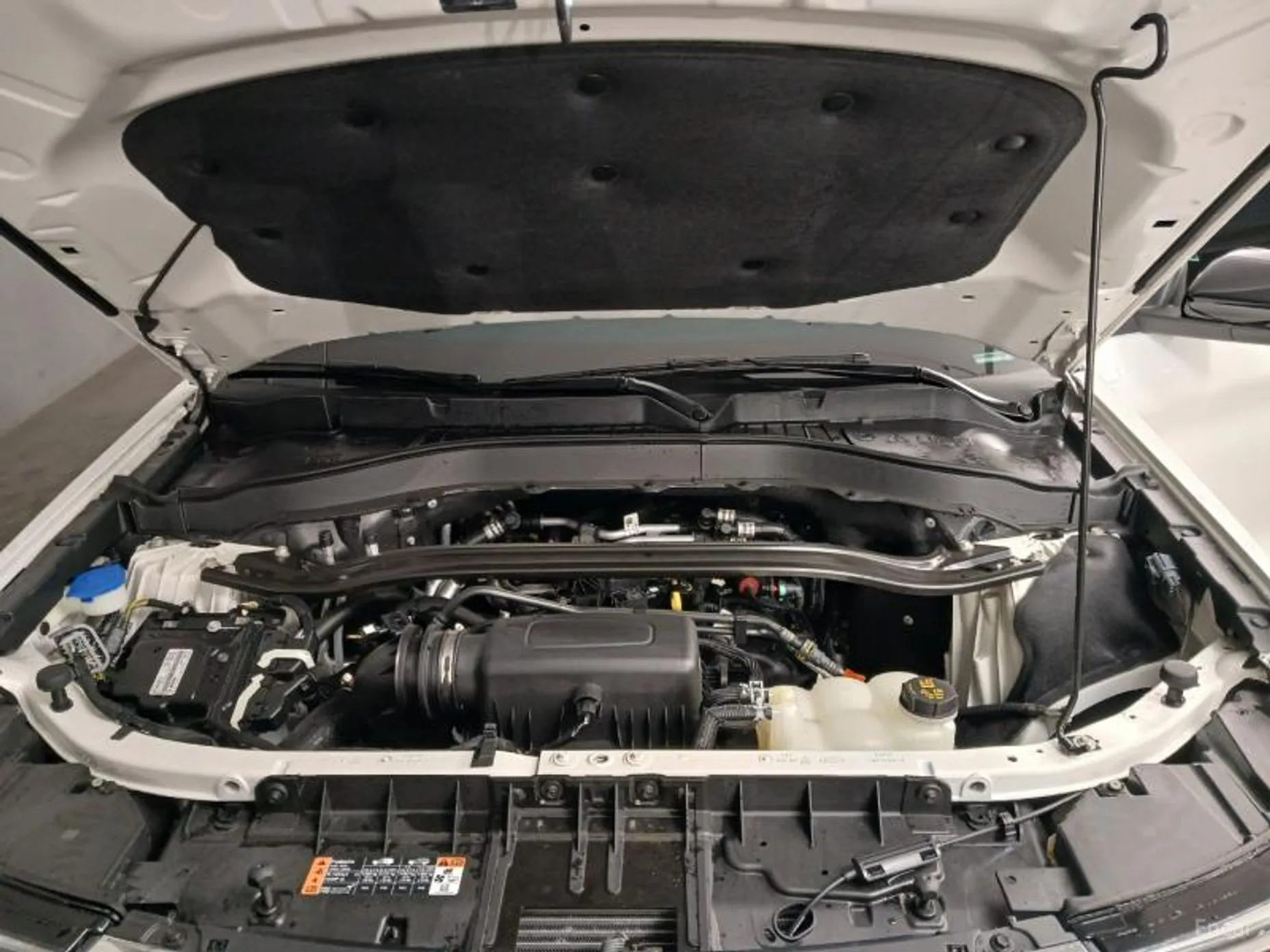 Ford Explorer 6th Generation превью 19