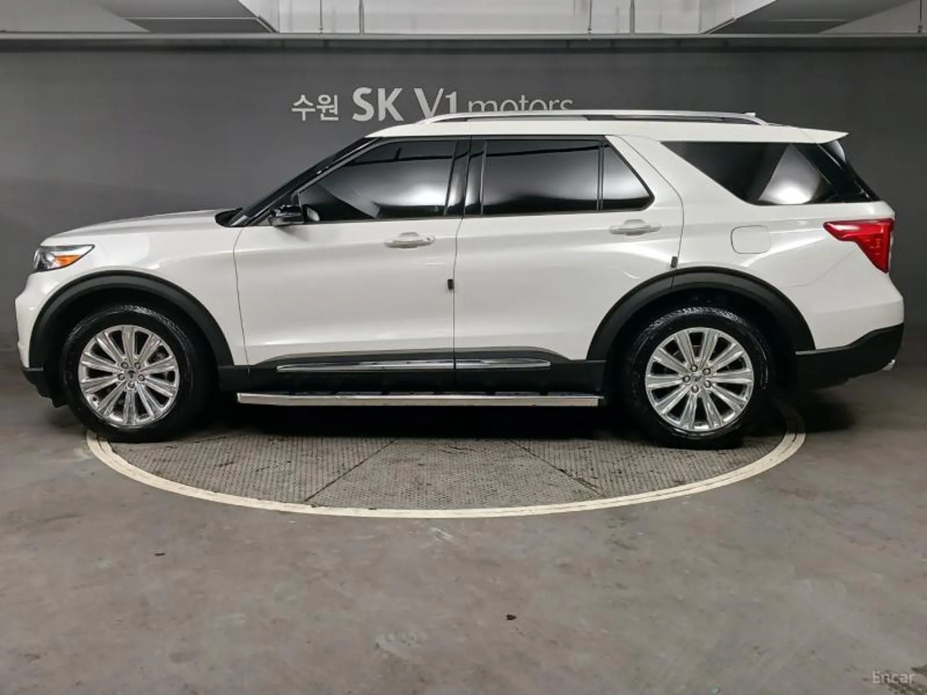 Ford Explorer 6th Generation превью 3