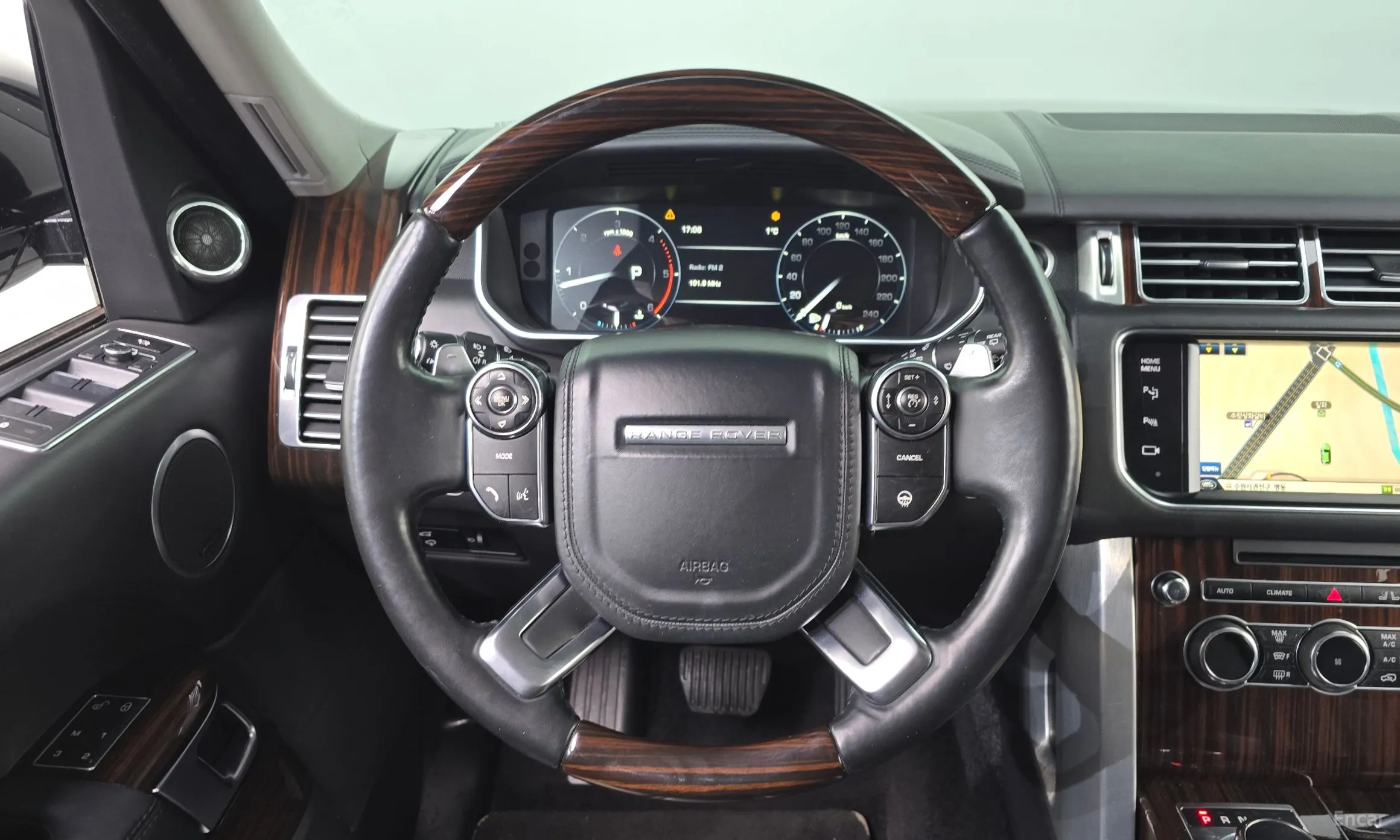 Land Rover Range Rover 4th Generation превью 13