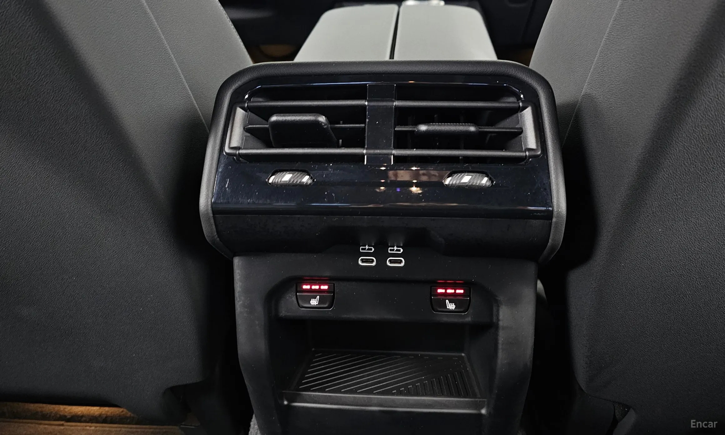 BMW 5 Series (G60) превью 18