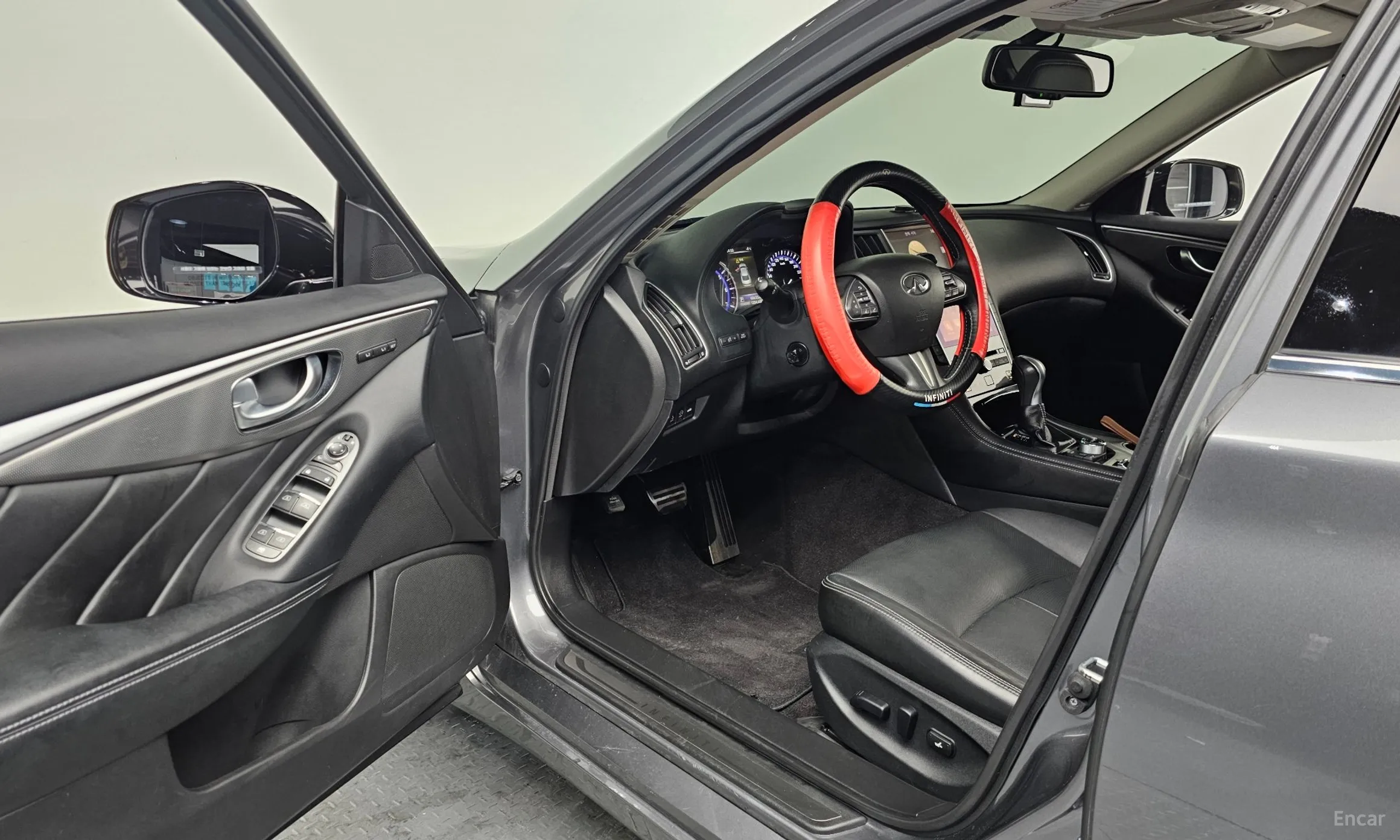 Infiniti Q50 превью 10