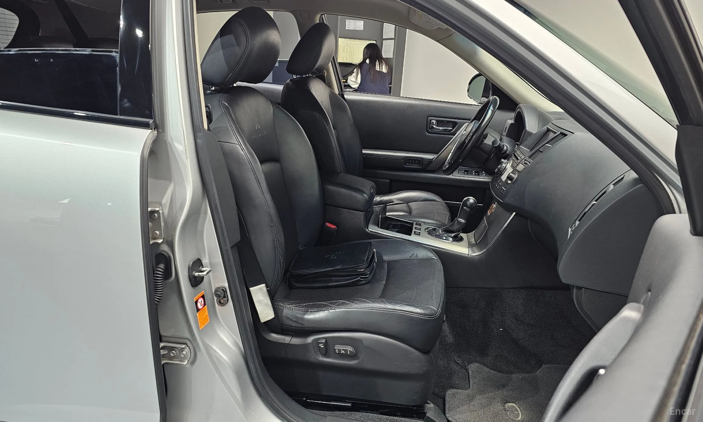 Infiniti FX35 превью 10