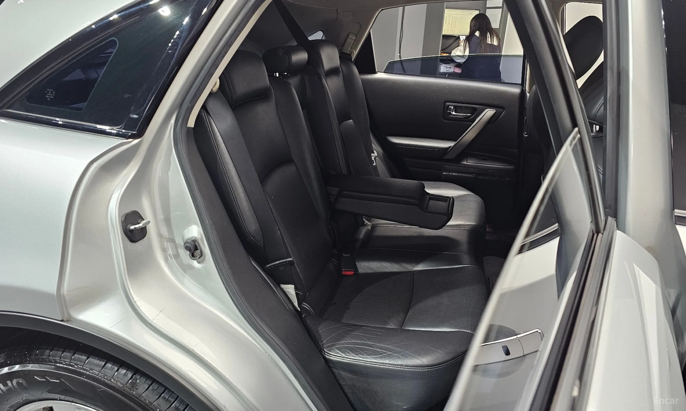 Infiniti FX35 превью 12