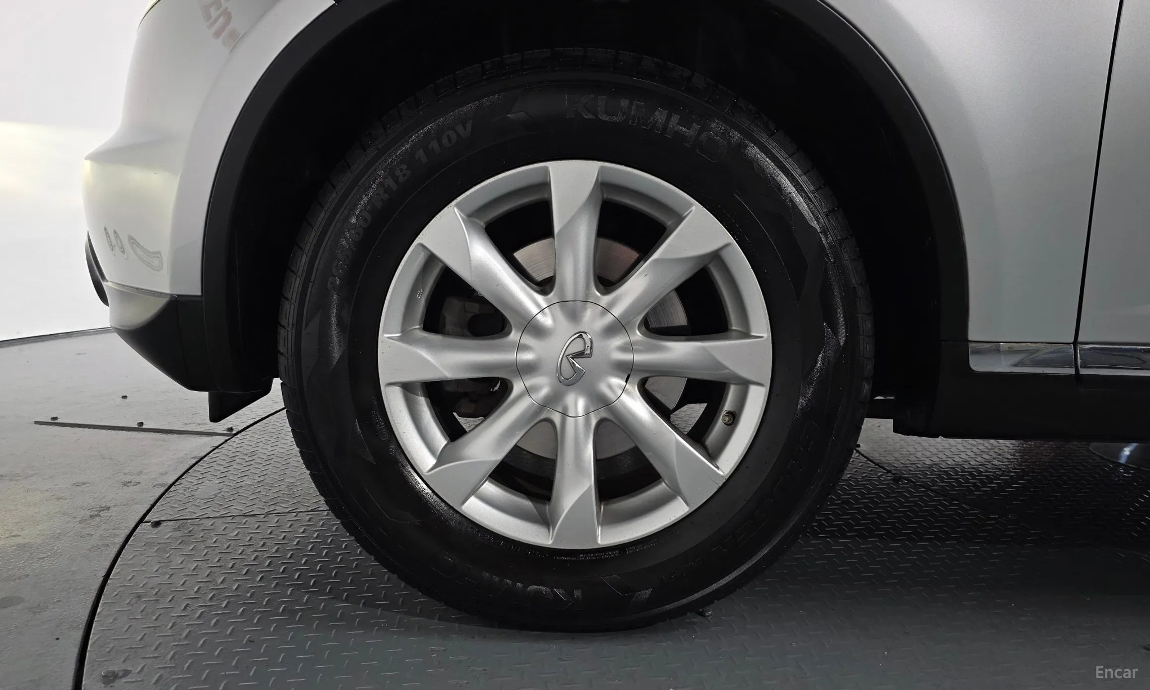 Infiniti FX35 превью 5