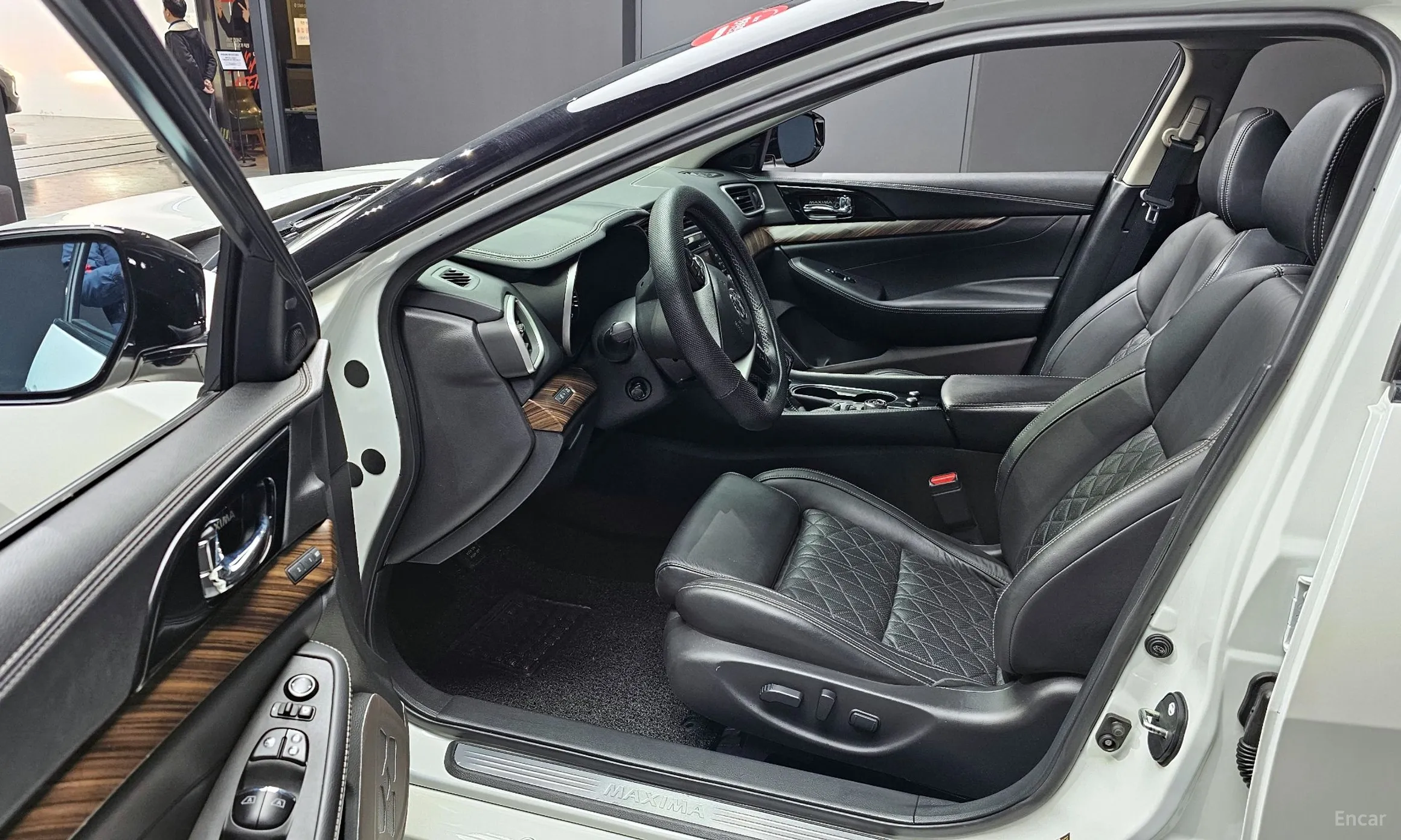 Nissan Maxima (A36) превью 10