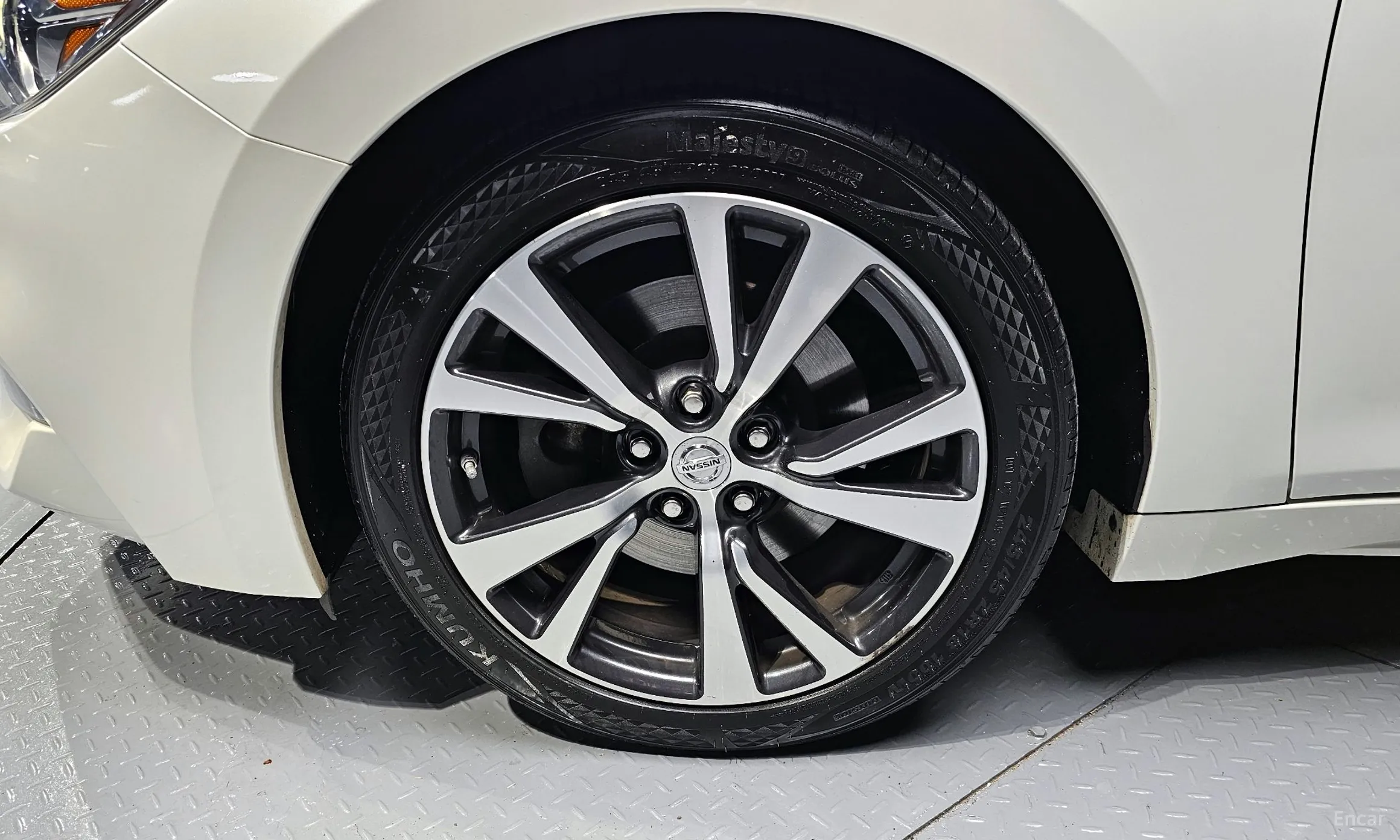 Nissan Maxima (A36) превью 5