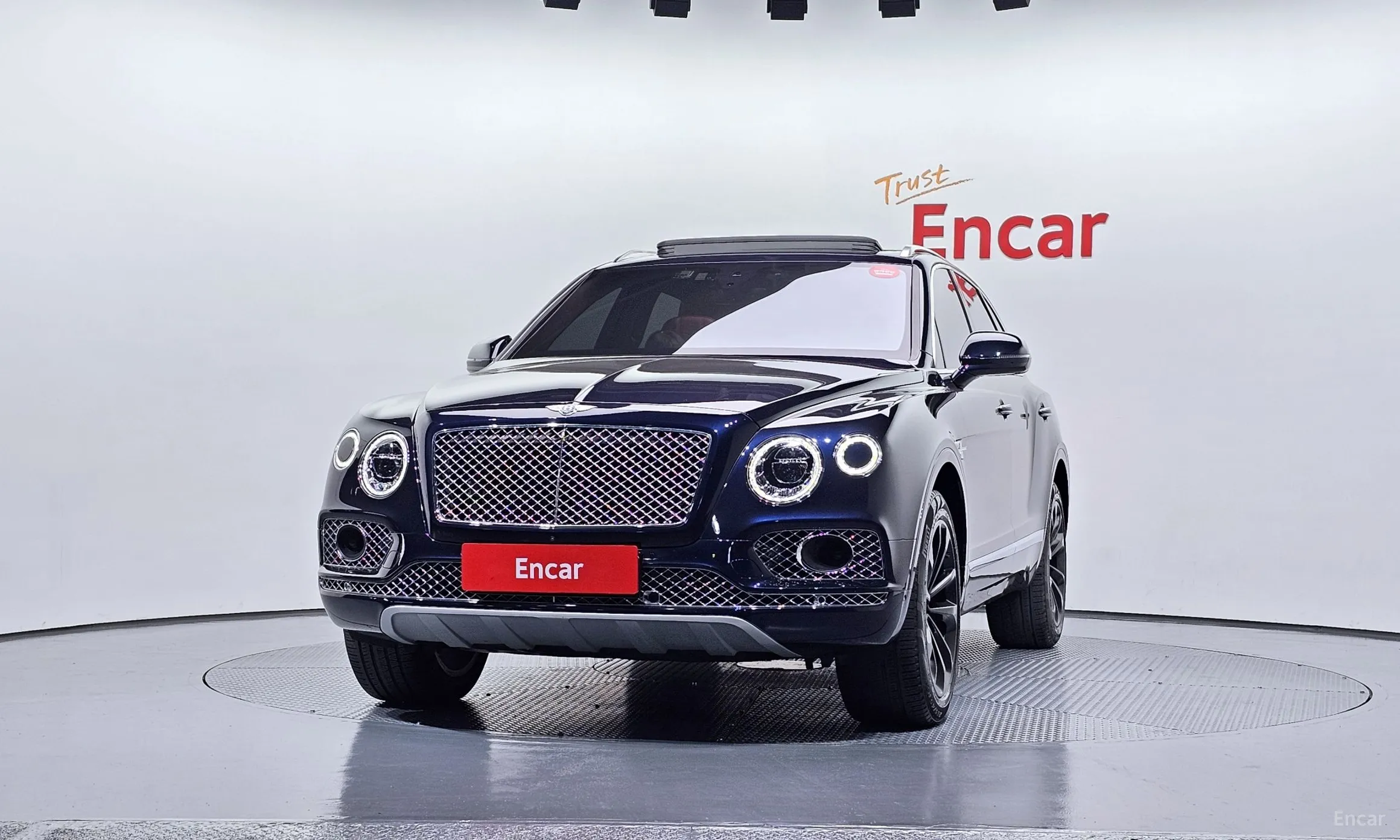 Bentley Bentayga превью 3