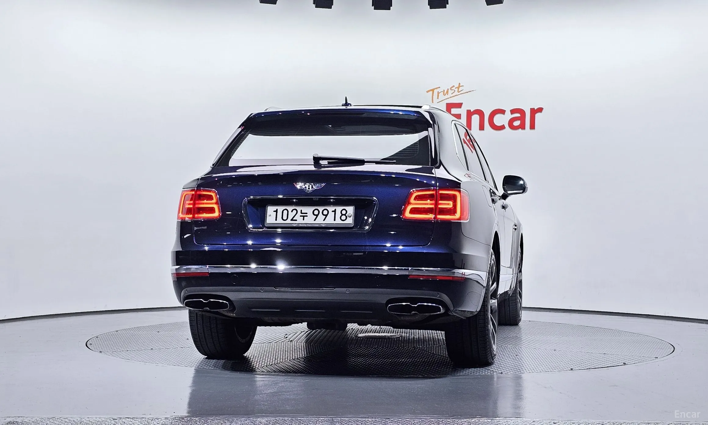 Bentley Bentayga превью 4