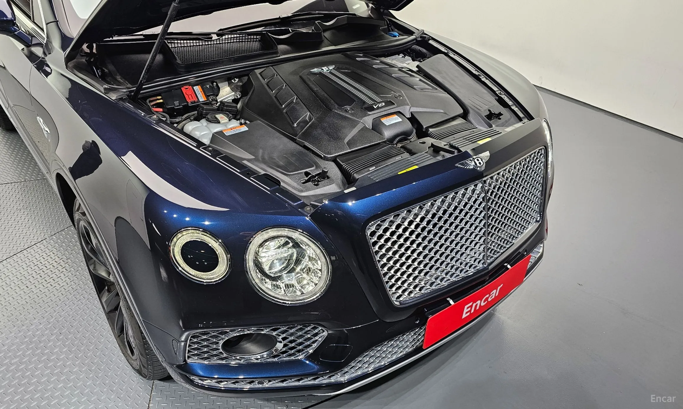 Bentley Bentayga превью 6