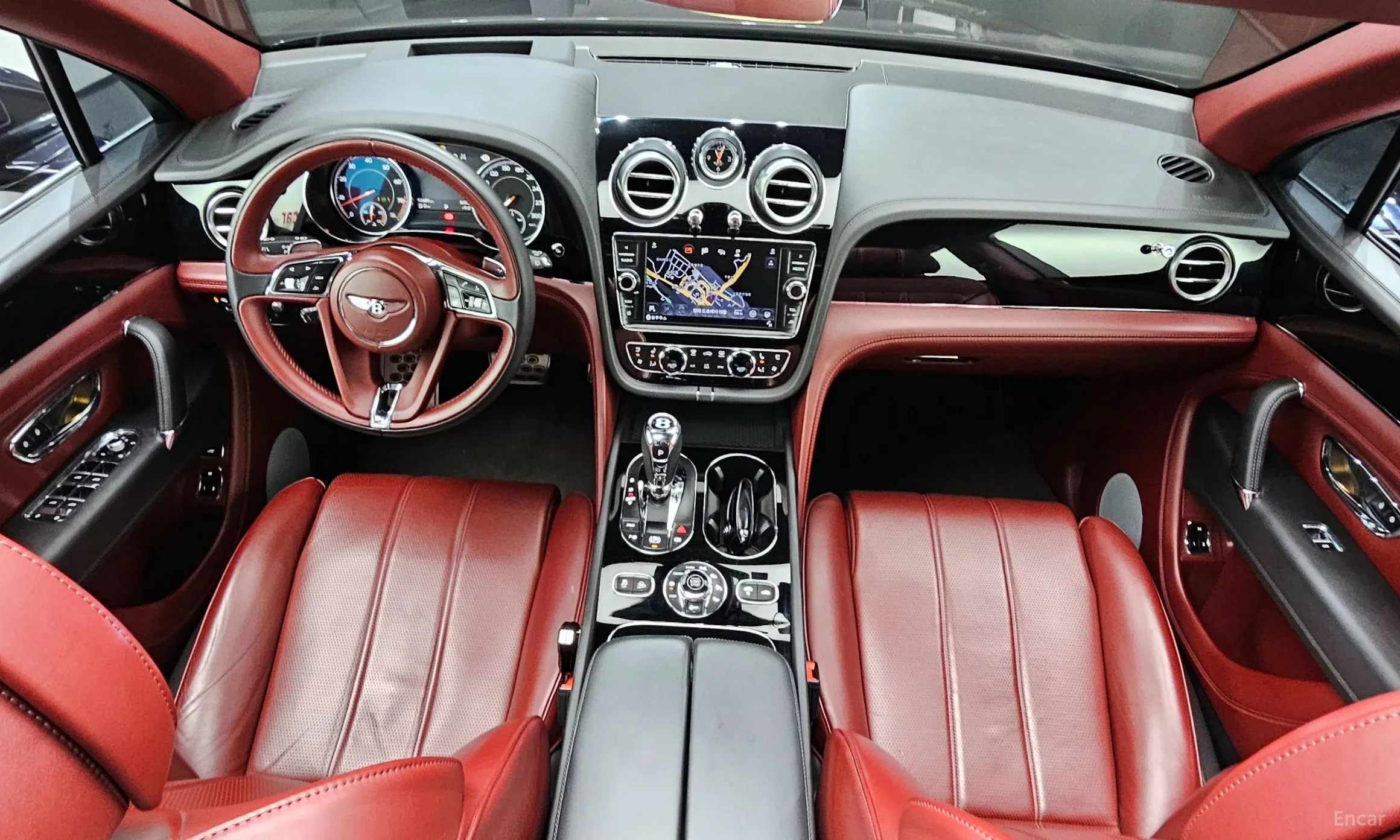 Bentley Bentayga превью 7
