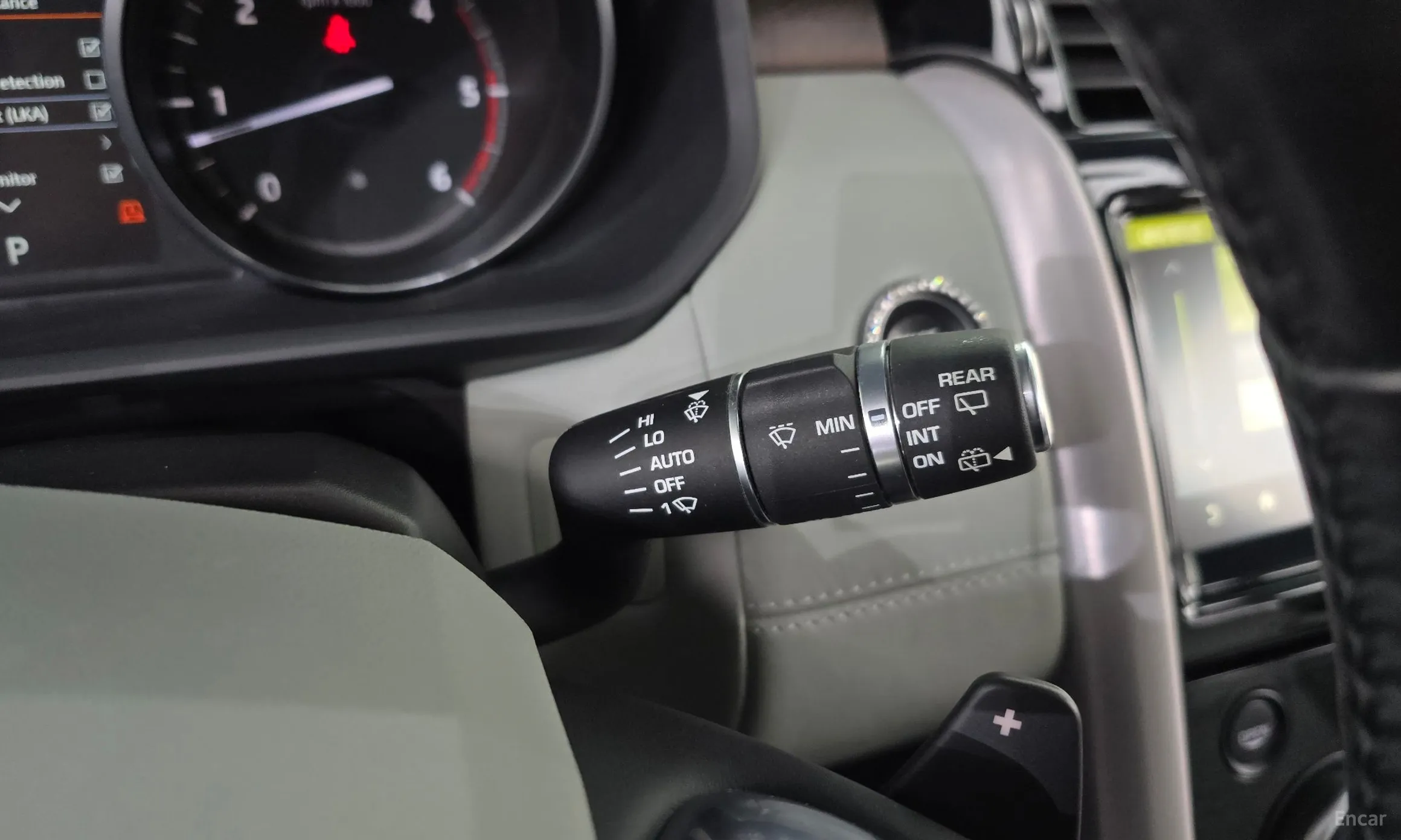 Land Rover Discovery 5 превью 17