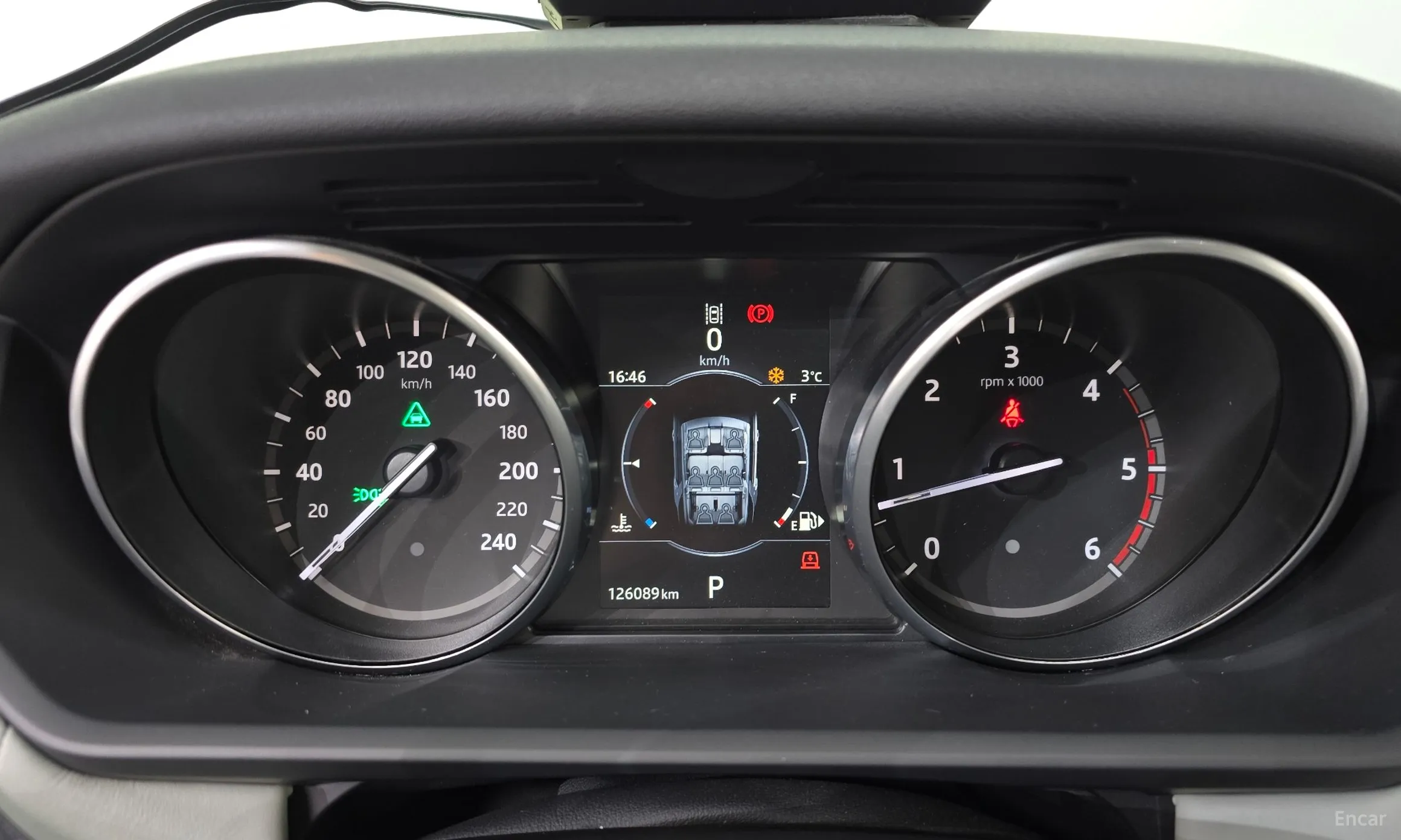Land Rover Discovery 5 превью 8