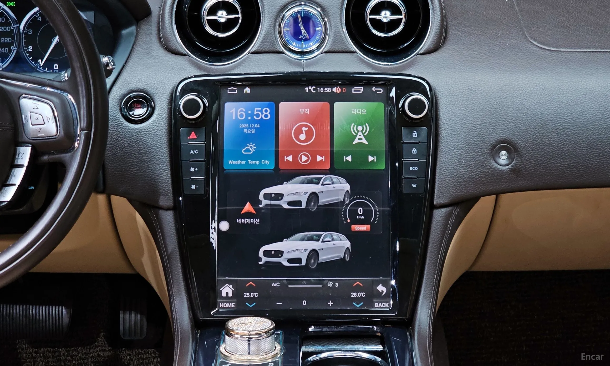 Jaguar All New XJ превью 14