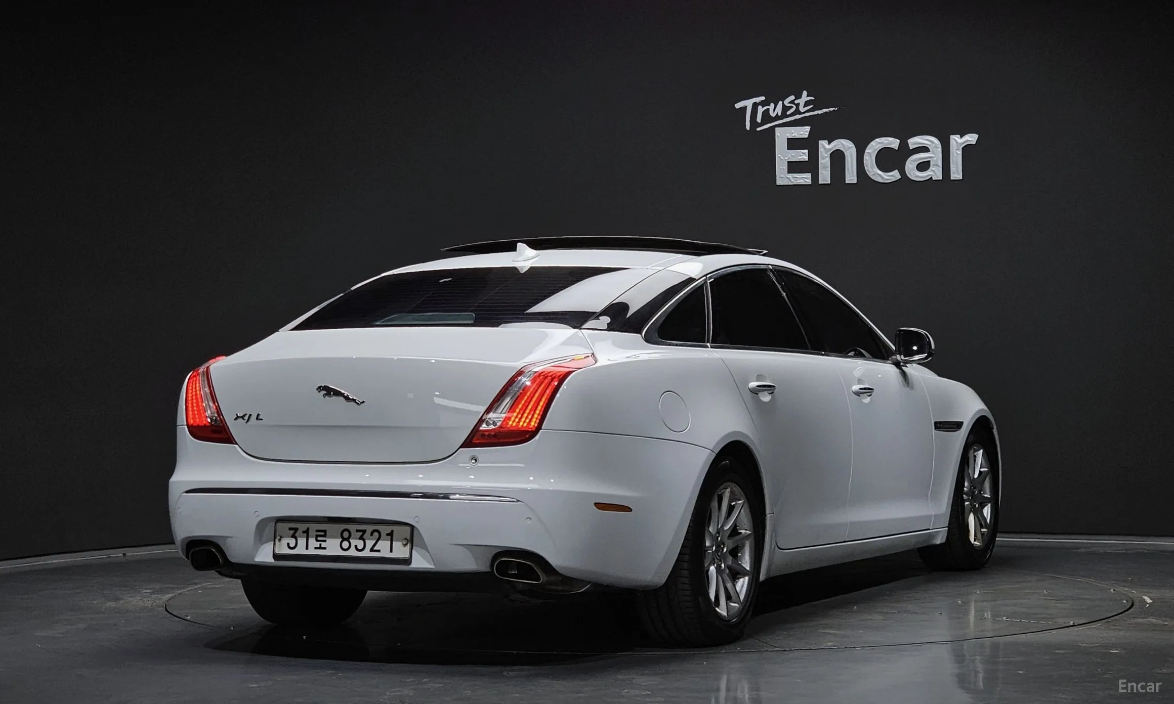 Jaguar All New XJ