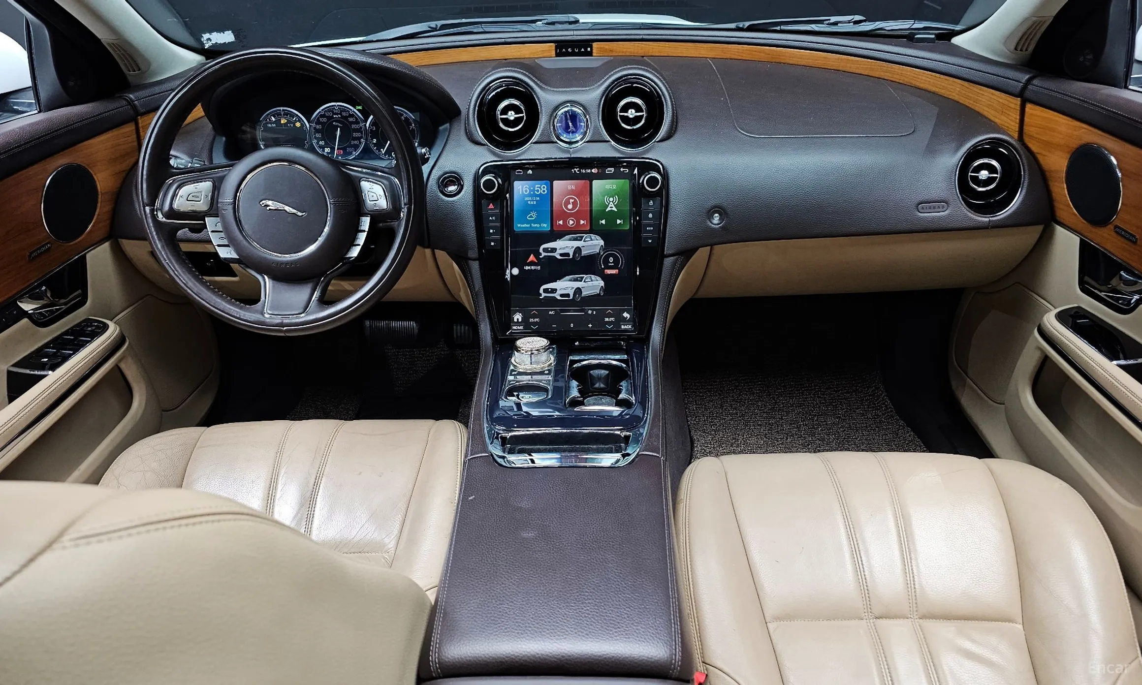 Jaguar All New XJ превью 7