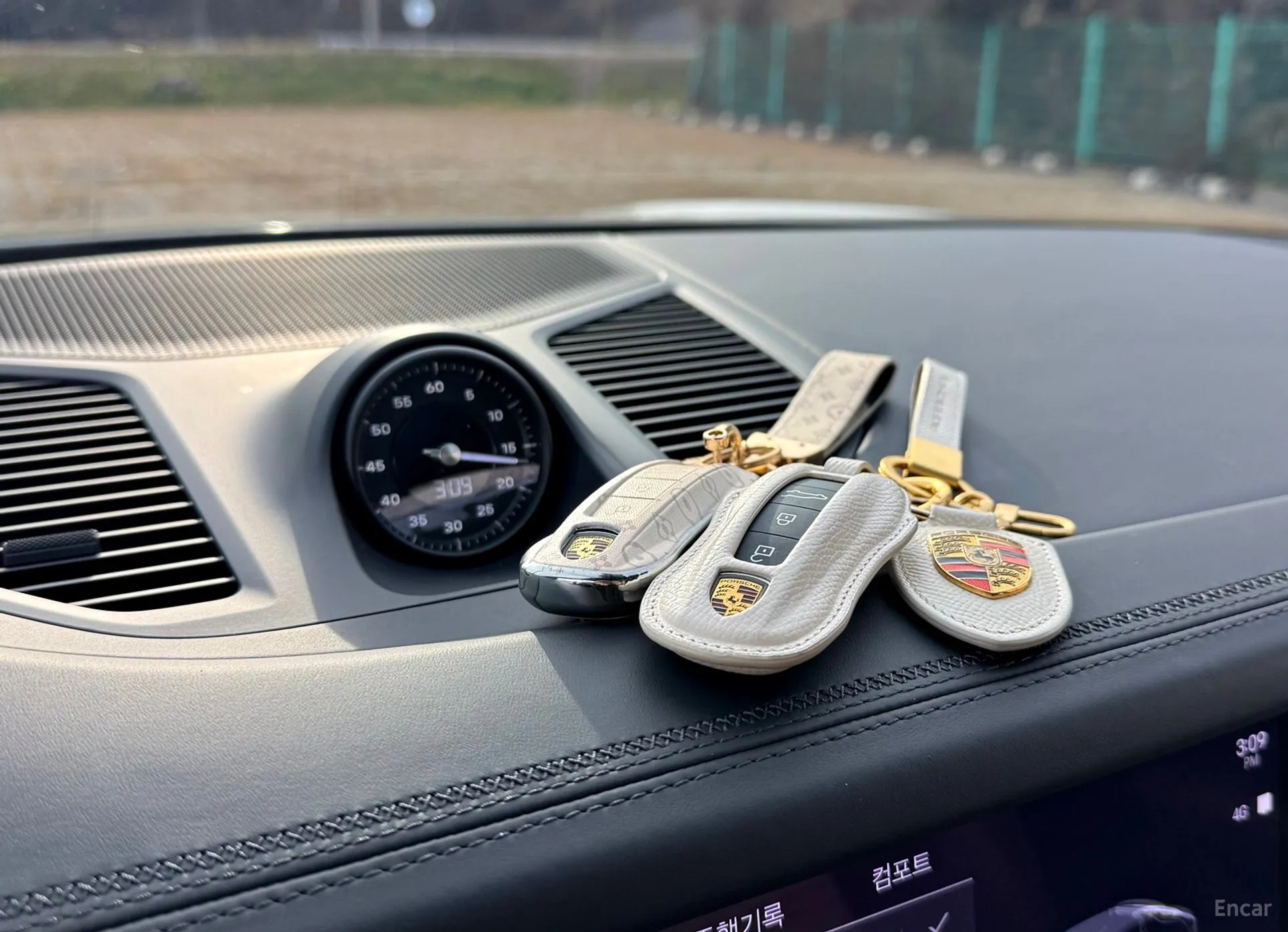 Porsche Cayenne (PO536) превью 16