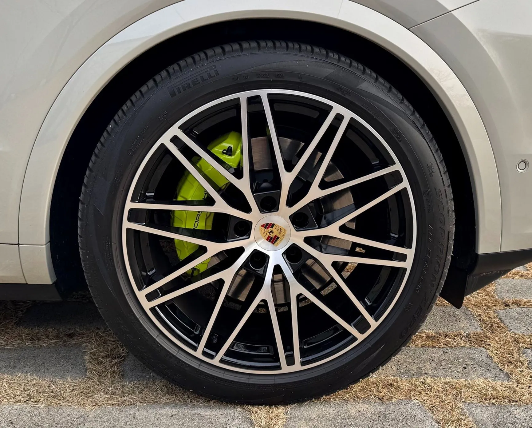 Porsche Cayenne (PO536) превью 6