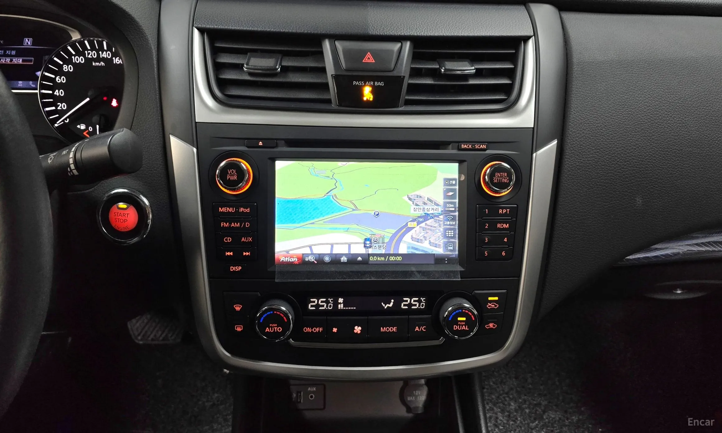 Nissan Altima превью 14