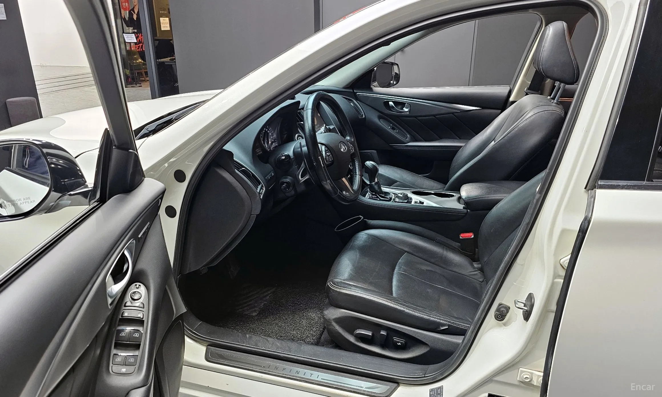 Infiniti Q50 превью 10