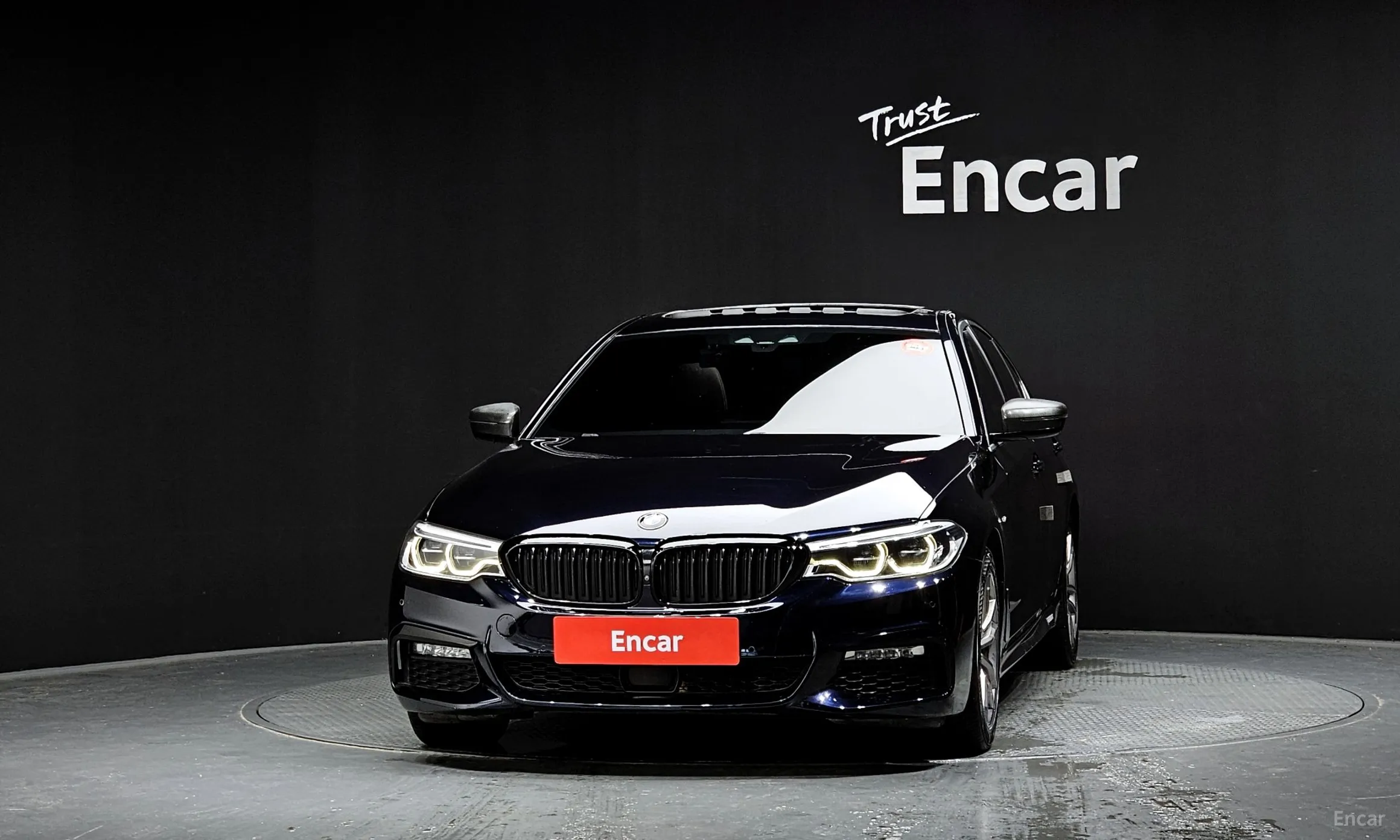 BMW 5 Series (G30) превью 3