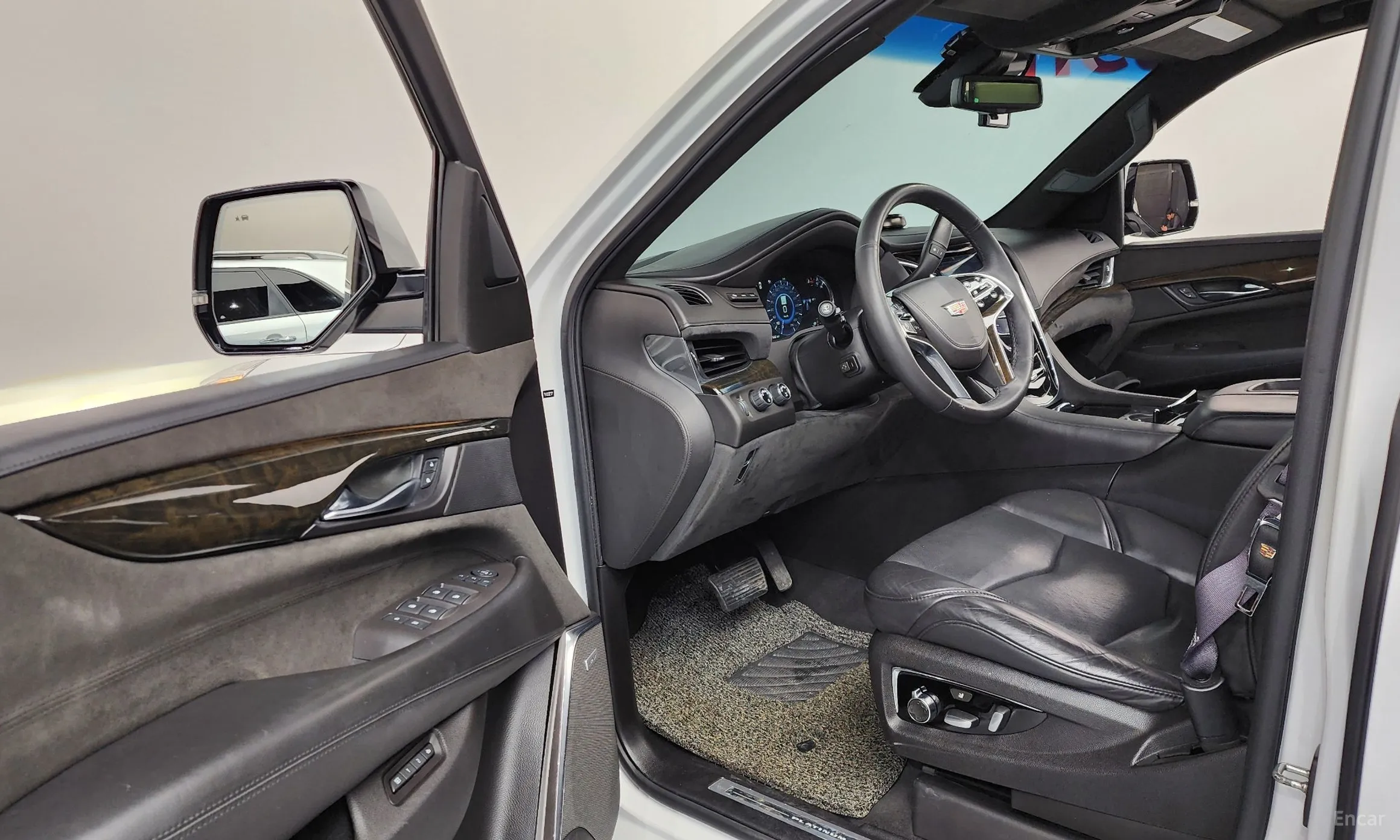 Cadillac Escalade превью 10