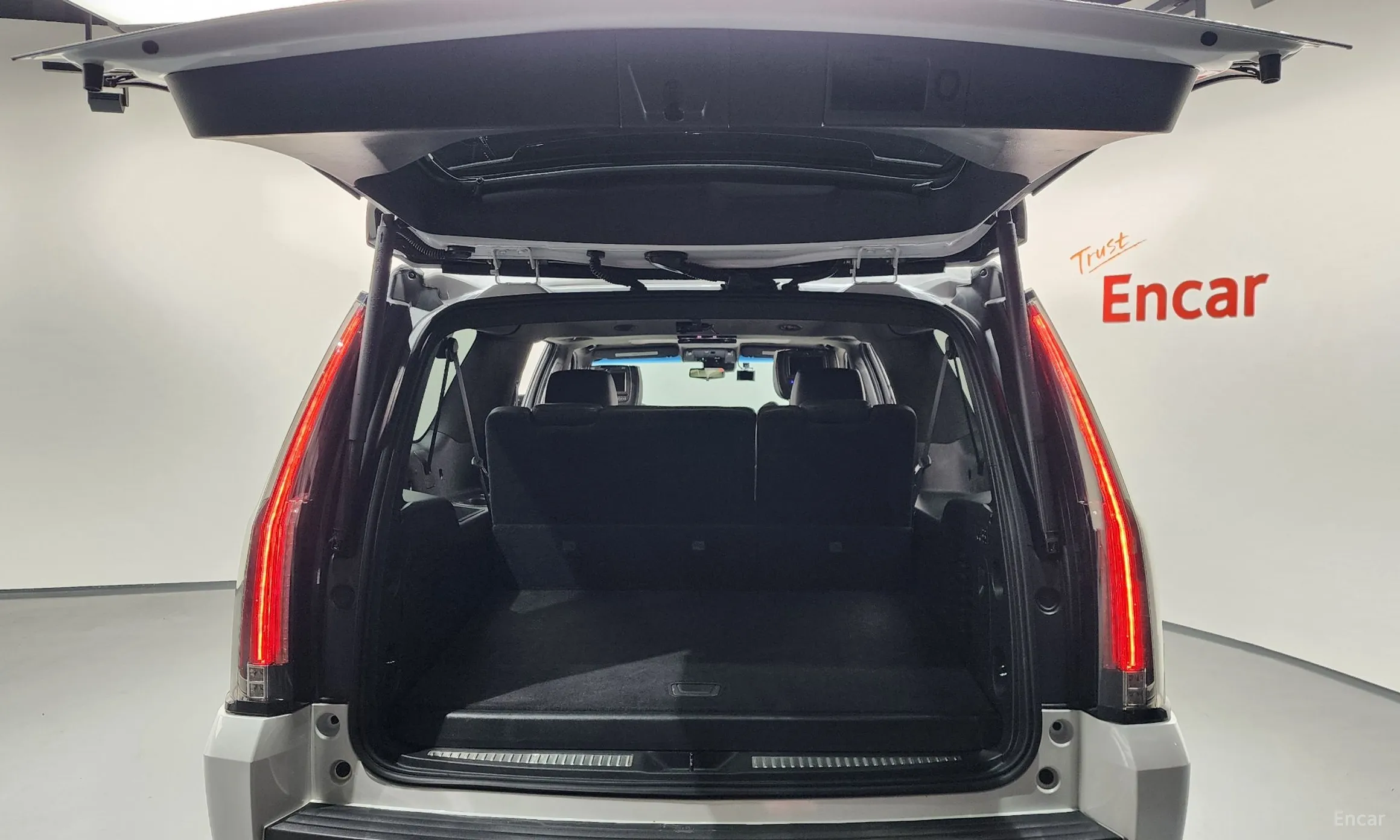 Cadillac Escalade превью 20