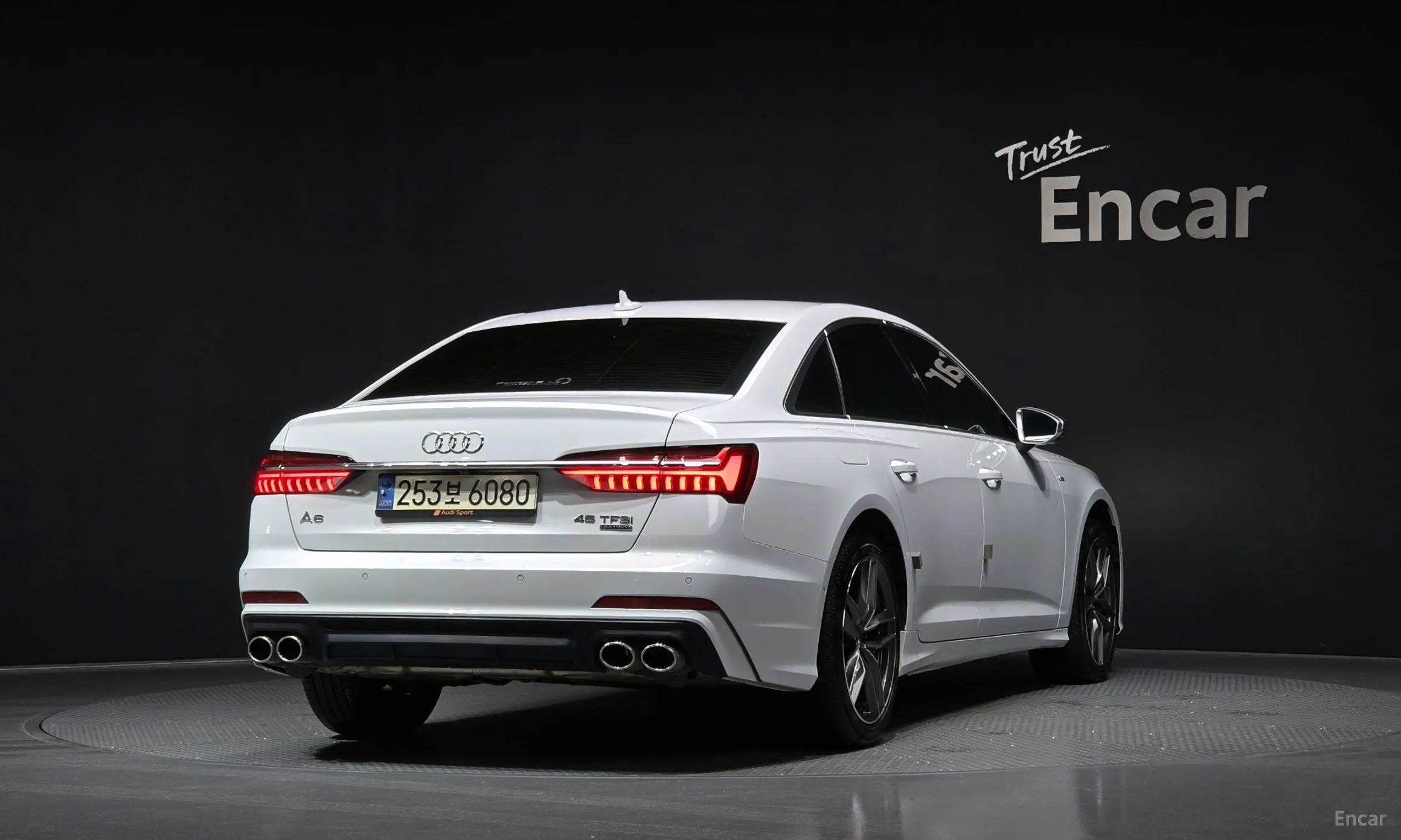 Audi A6 (C8) превью 2