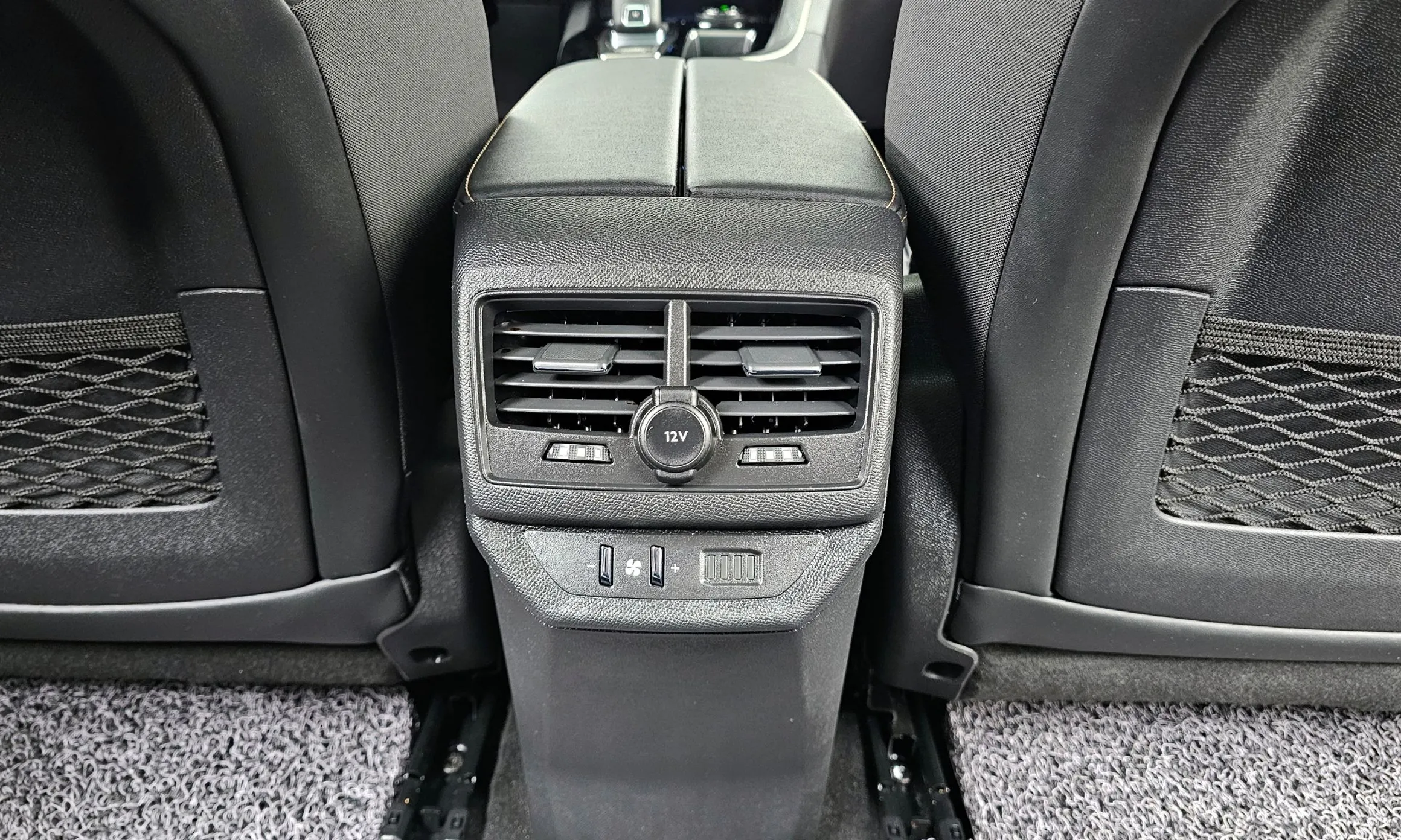 Peugeot 5008 2nd generation превью 18