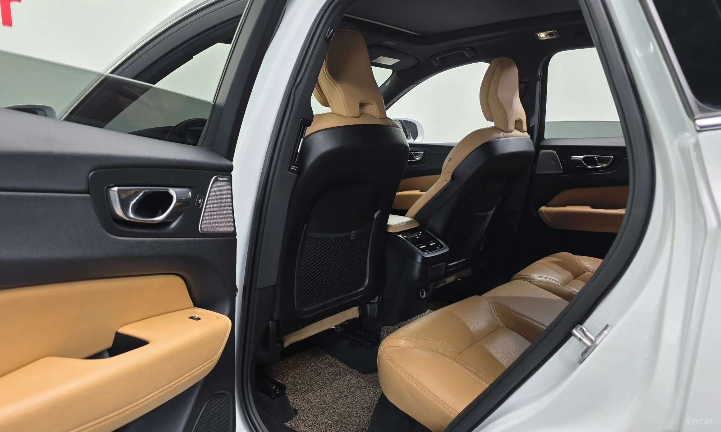Volvo XC60 Gen 2 превью 18